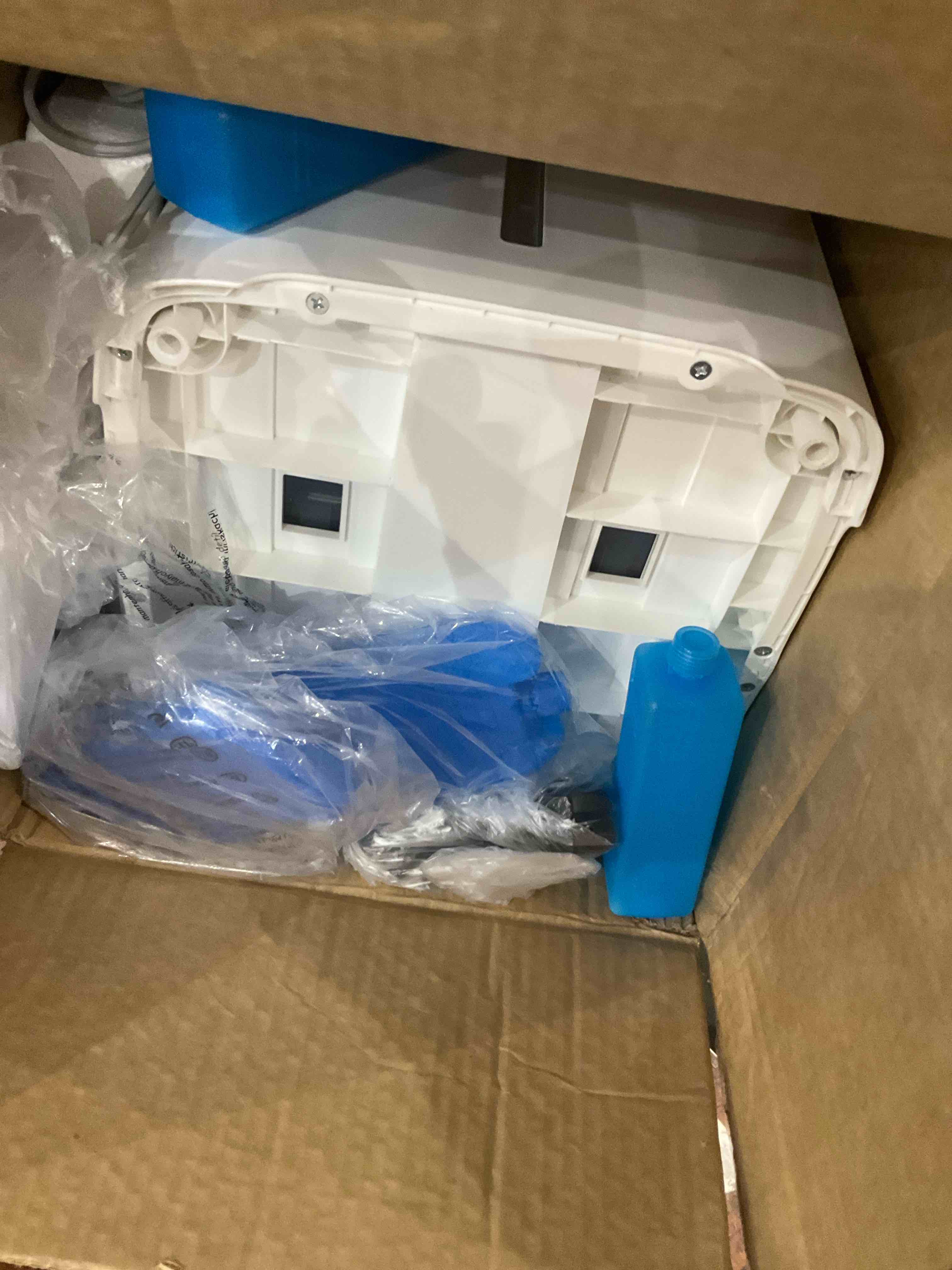 https://s3.amazonaws.com/lotting-images-prod/bidfta/PPE2545913_1752064849969.jpeg