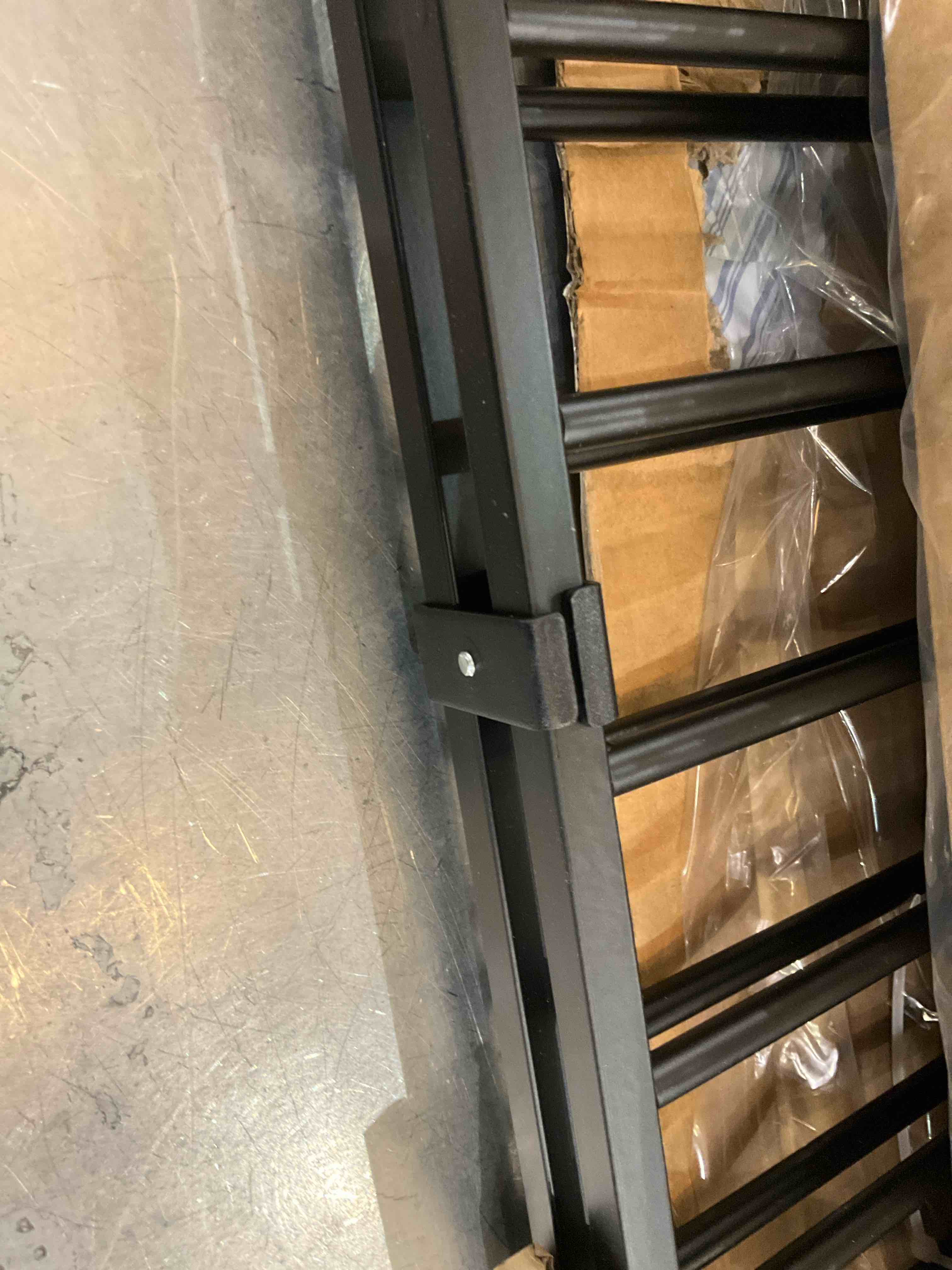 https://s3.amazonaws.com/lotting-images-prod/bidfta/PPE2546029_1752072484063.jpeg