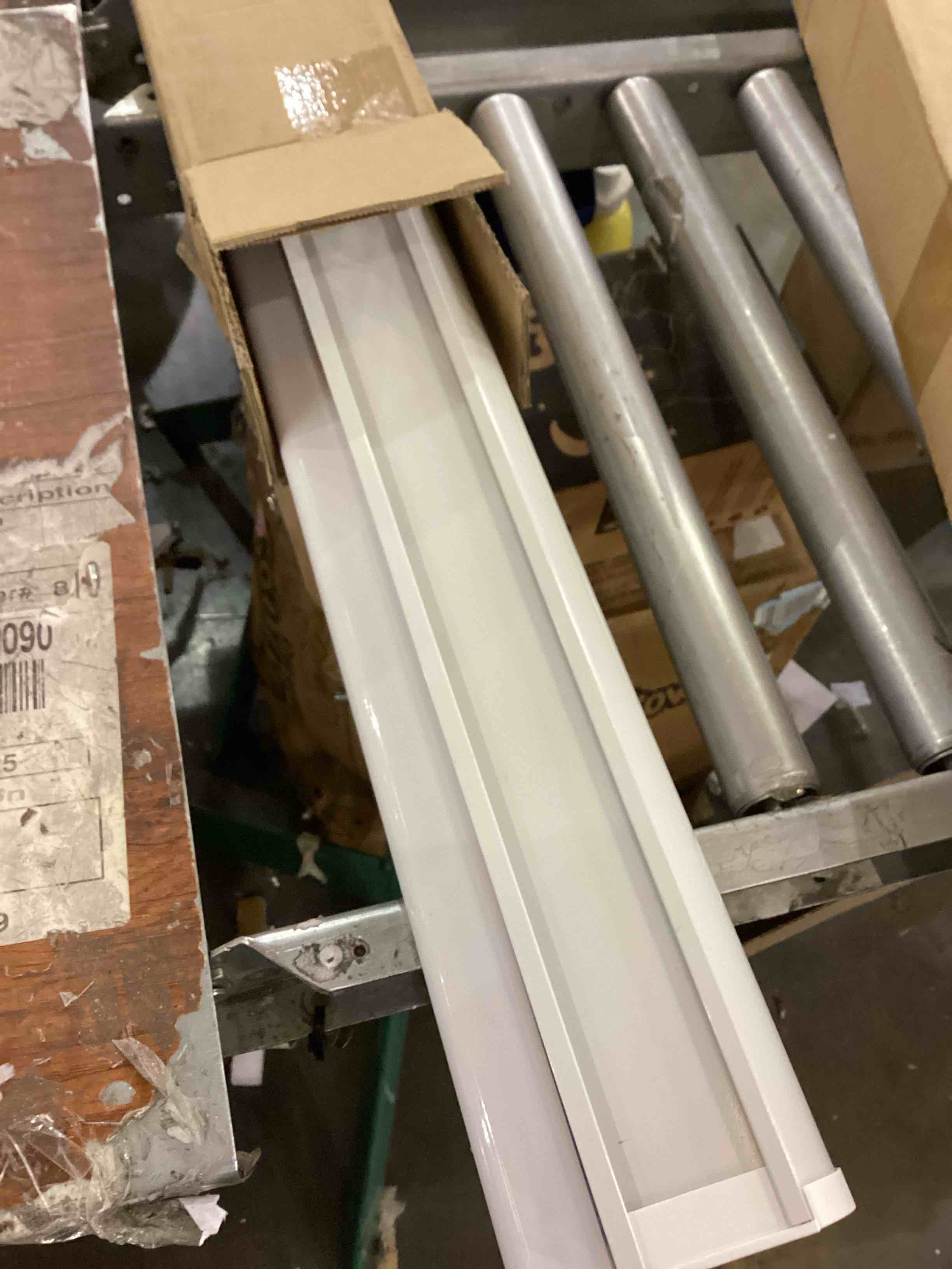 https://s3.amazonaws.com/lotting-images-prod/bidfta/PPE2546398_1752172172194.jpeg