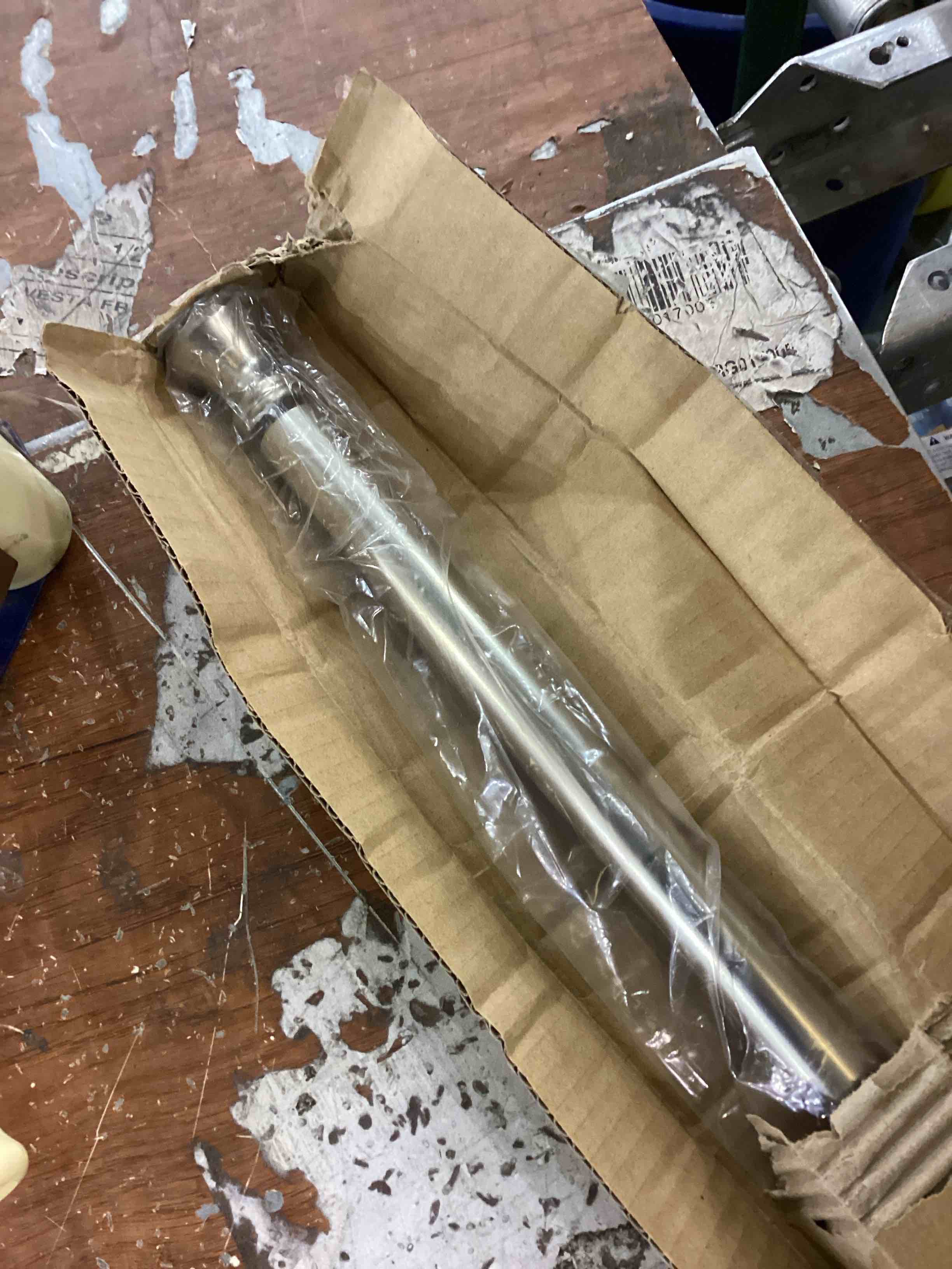 https://s3.amazonaws.com/lotting-images-prod/bidfta/PPE2546409_1752172645144.jpeg