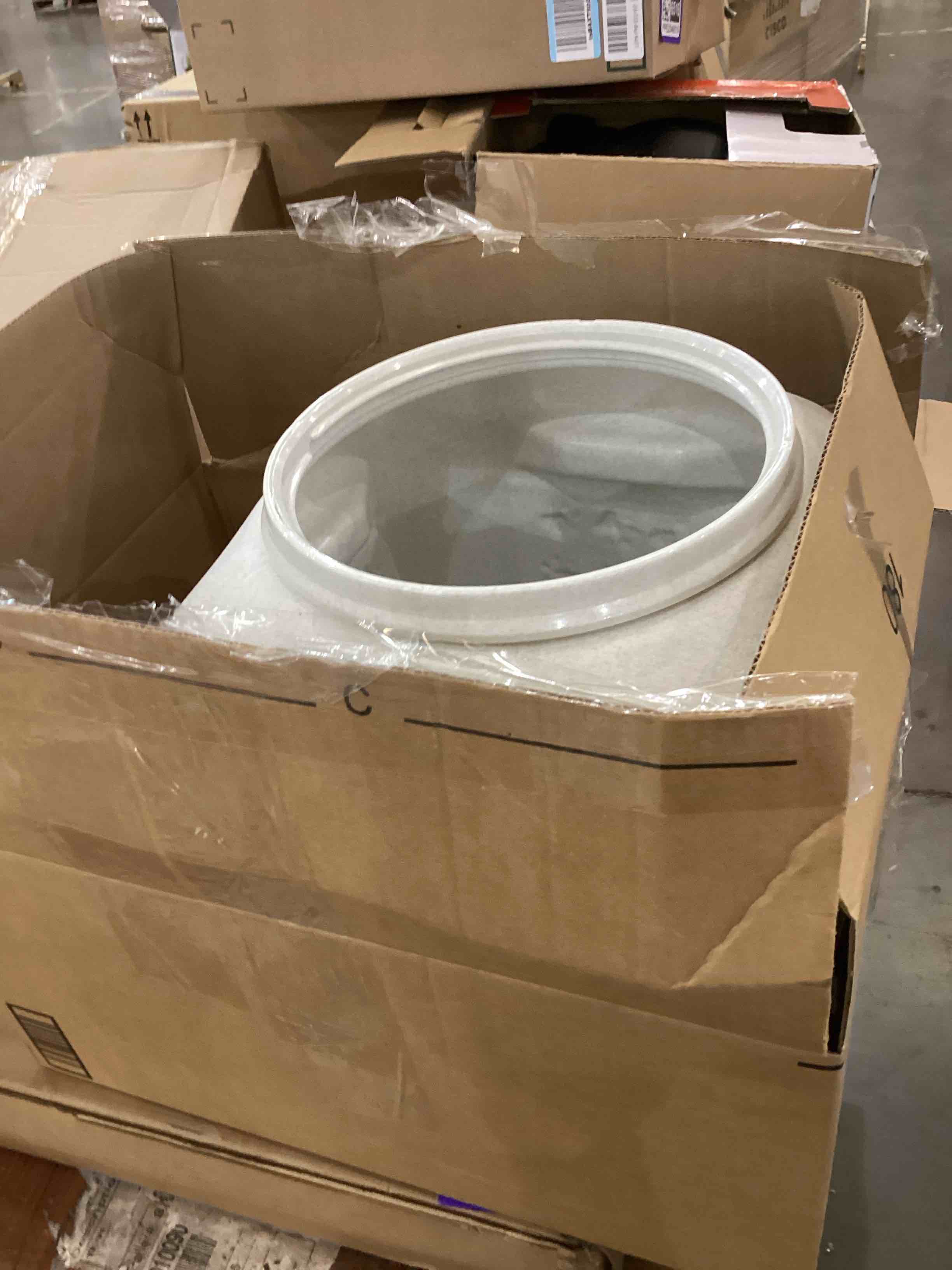 https://s3.amazonaws.com/lotting-images-prod/bidfta/PPE2546513_1752246501423.jpeg