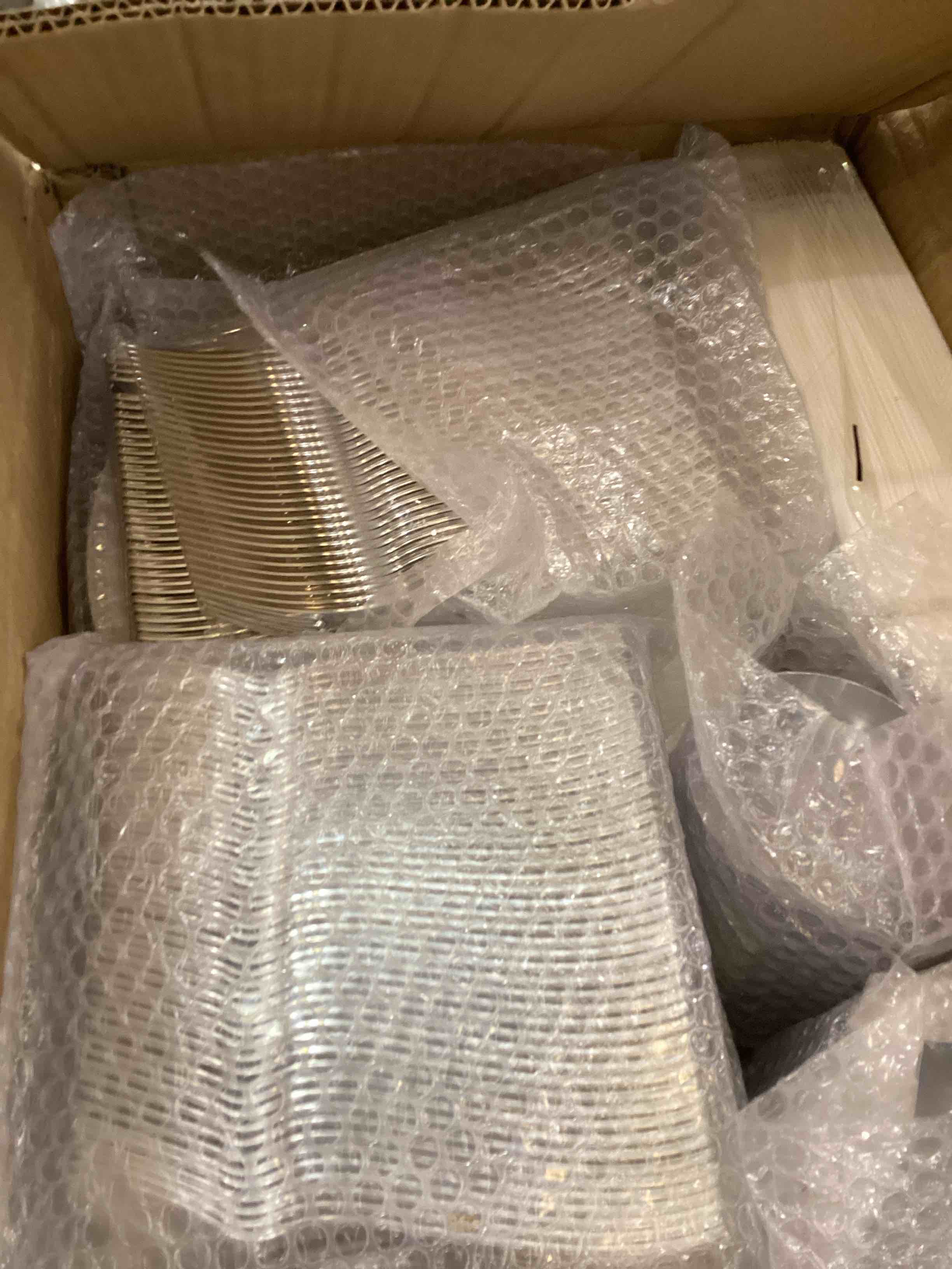 https://s3.amazonaws.com/lotting-images-prod/bidfta/PPE2546542_1752252760579.jpeg
