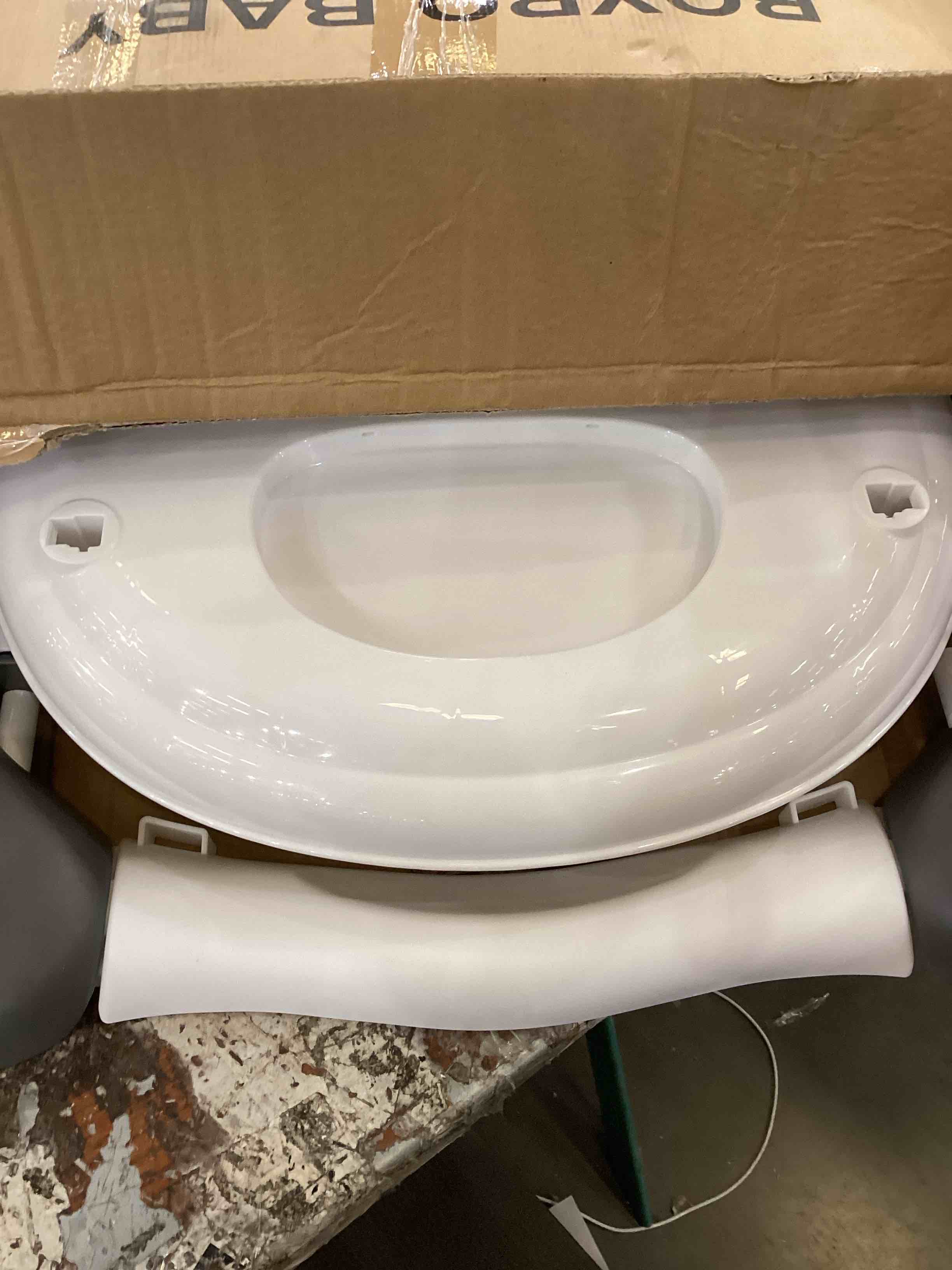 https://s3.amazonaws.com/lotting-images-prod/bidfta/PPE2546549_1752254706883.jpeg