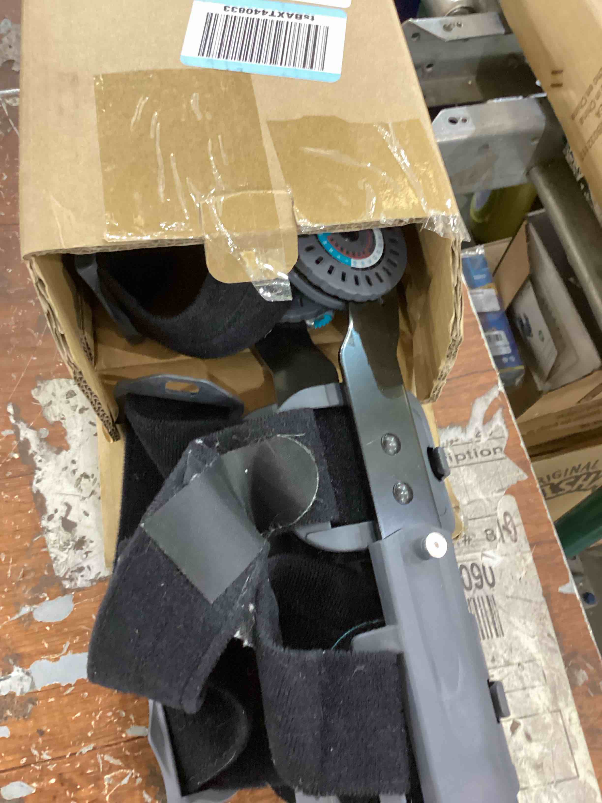 https://s3.amazonaws.com/lotting-images-prod/bidfta/PPE2546576_1752256090460.jpeg