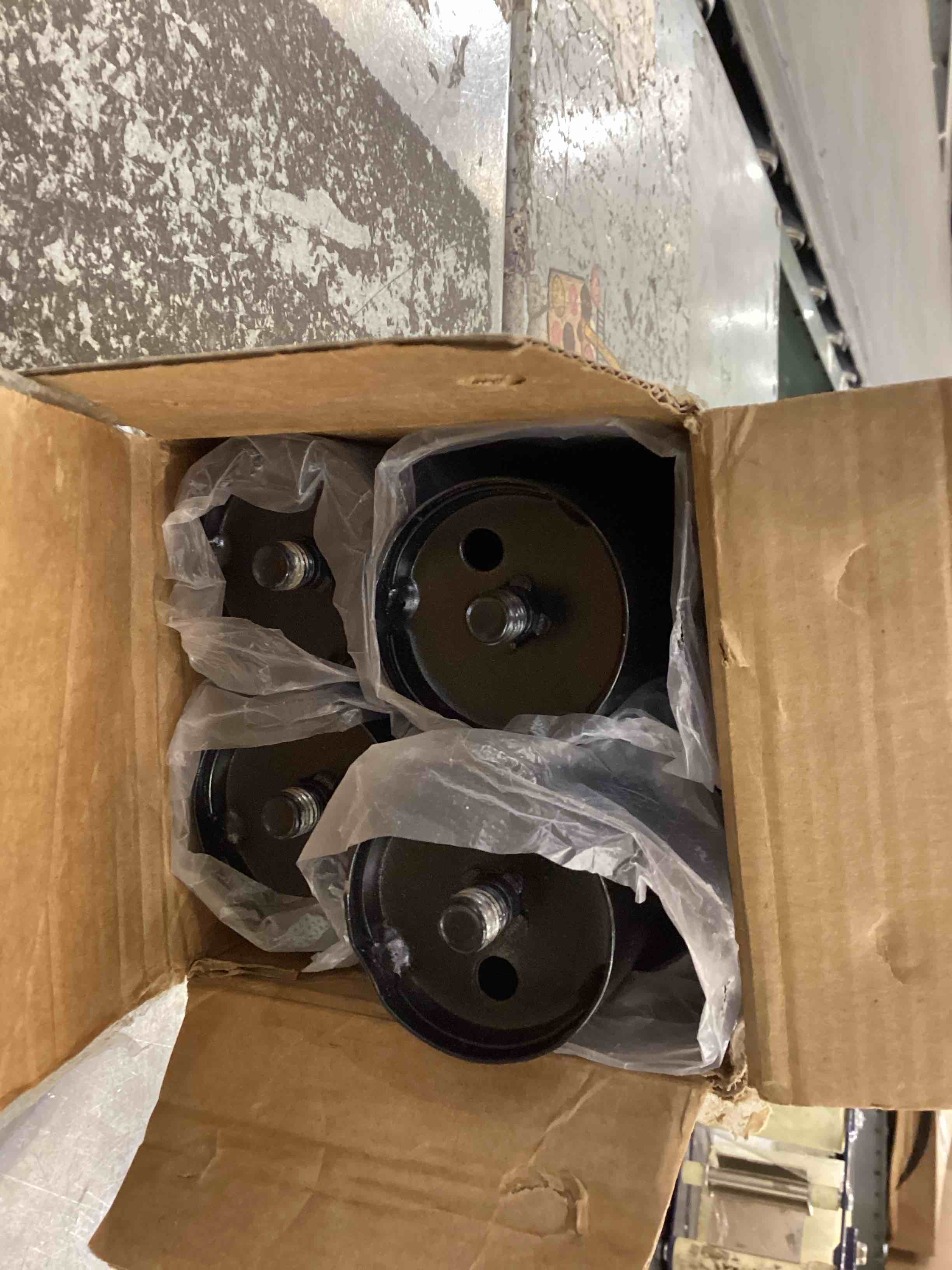 https://s3.amazonaws.com/lotting-images-prod/bidfta/PPE2546691_1752511851494.jpeg