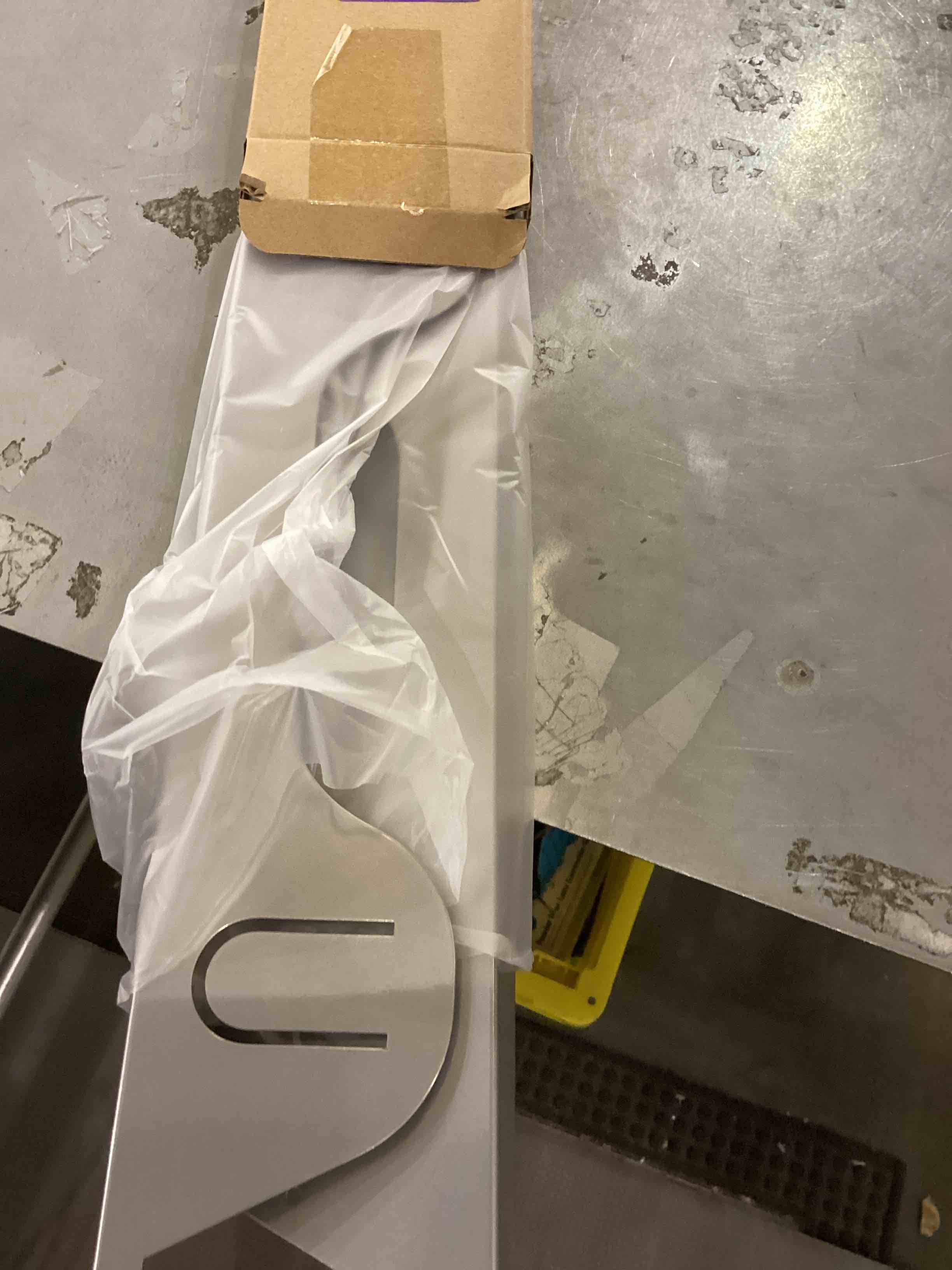 https://s3.amazonaws.com/lotting-images-prod/bidfta/PPE2546908_1752672894573.jpeg