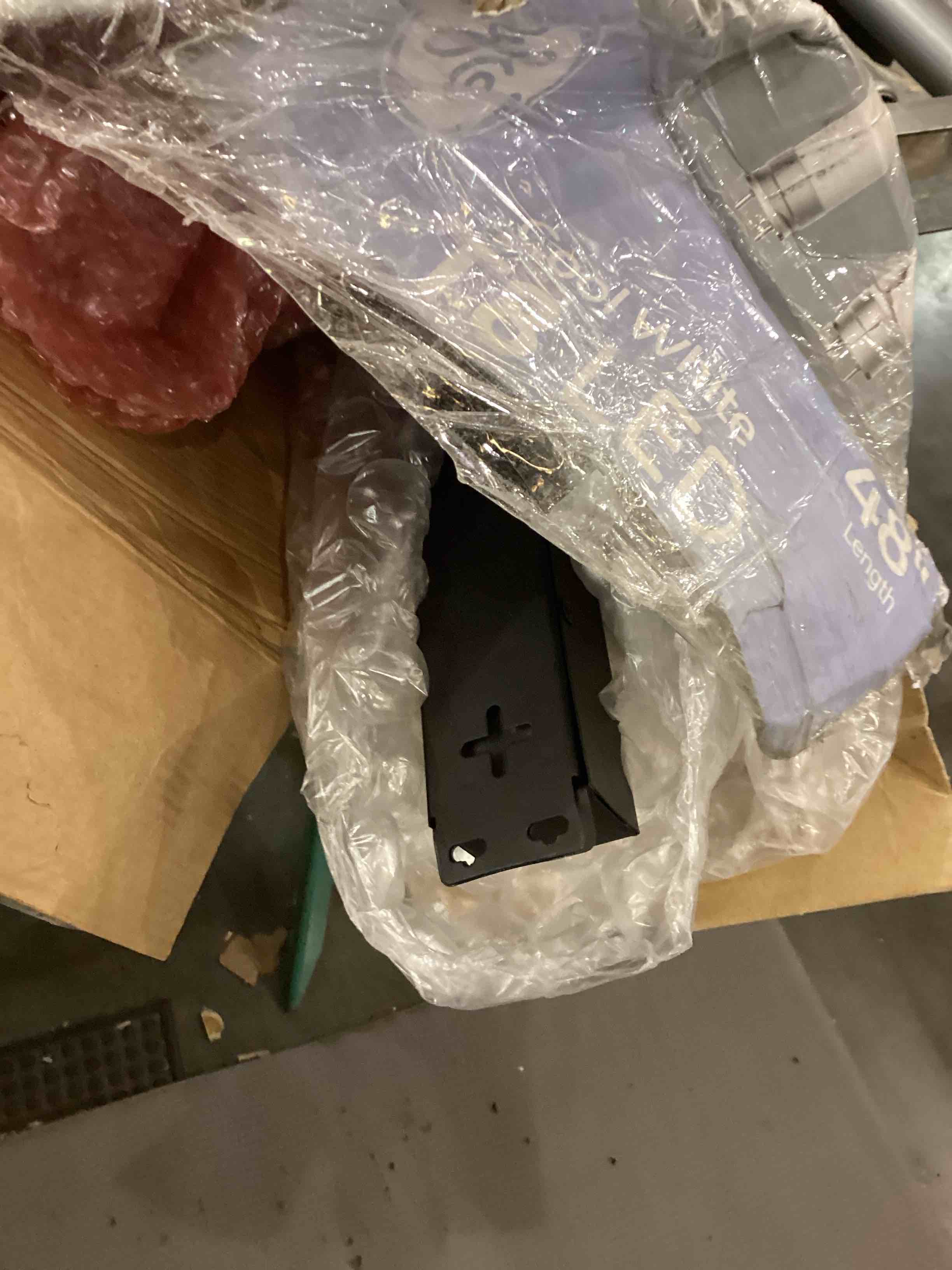 https://s3.amazonaws.com/lotting-images-prod/bidfta/PPE2546941_1752675677862.jpeg