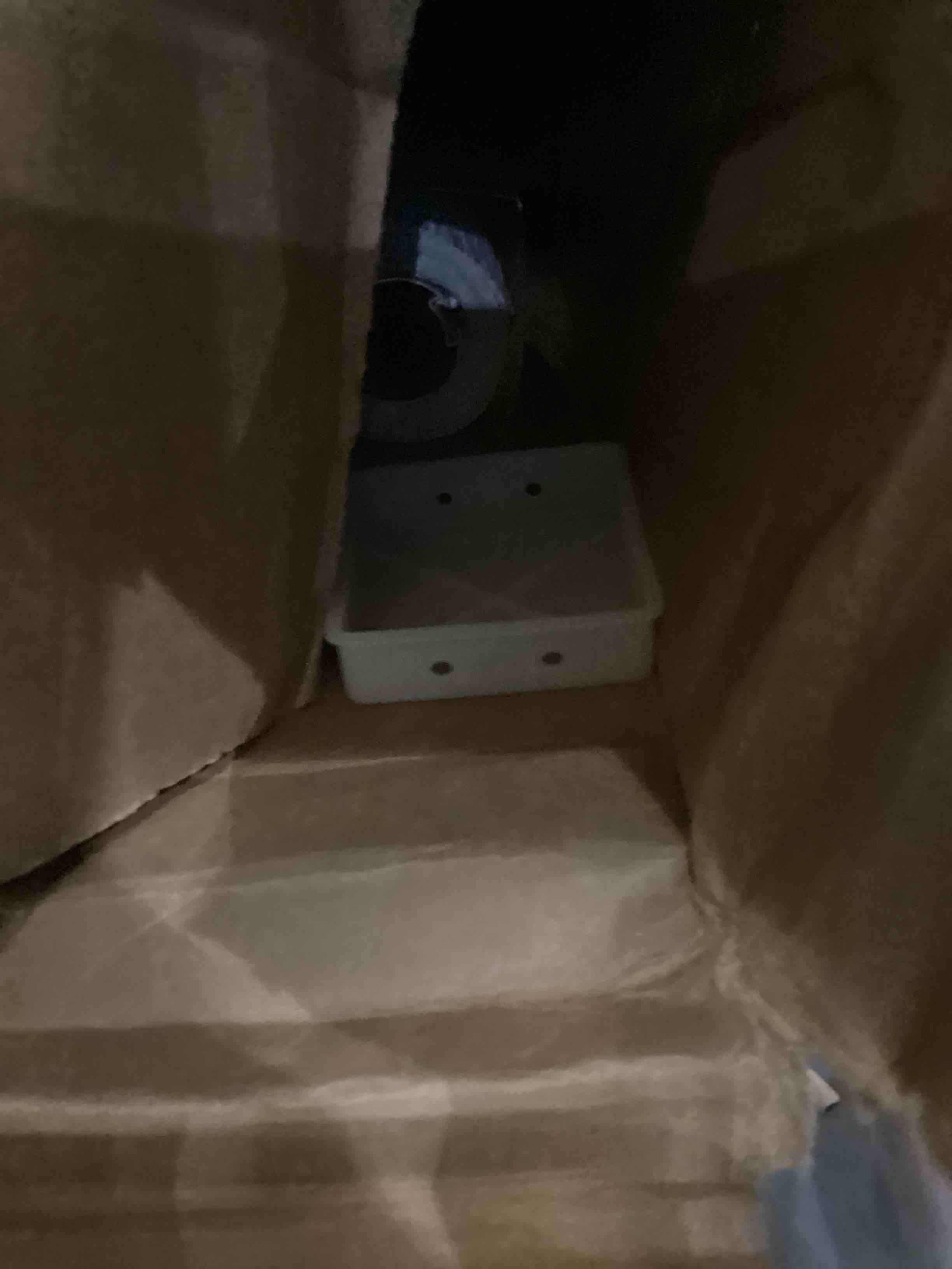https://s3.amazonaws.com/lotting-images-prod/bidfta/PPE2547013_1752686145987.jpeg