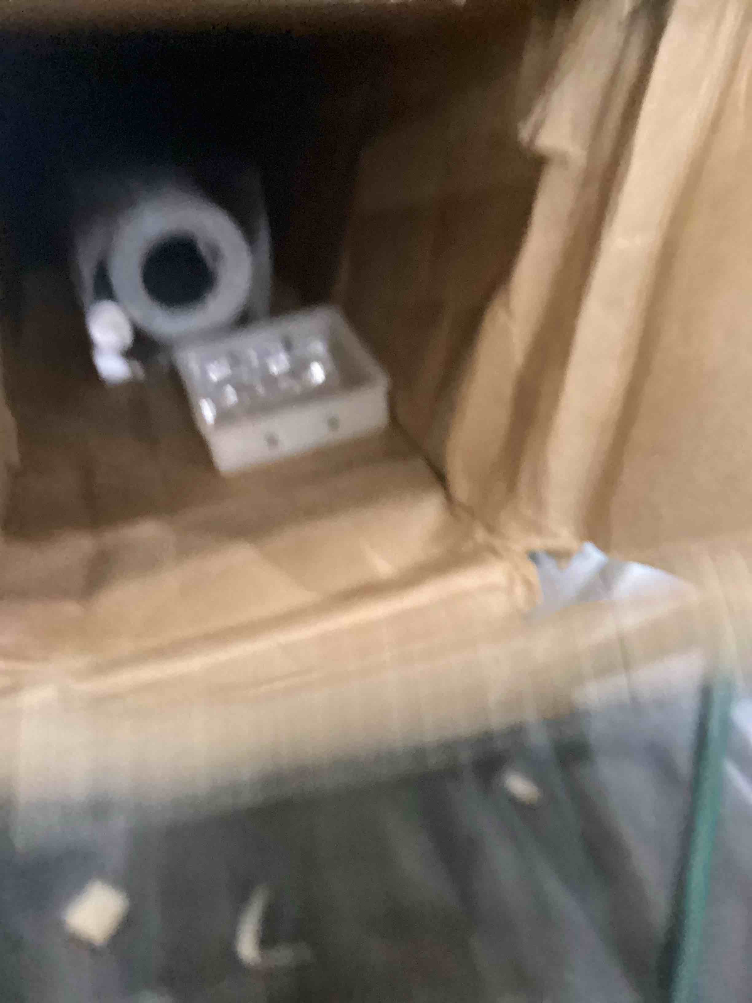 https://s3.amazonaws.com/lotting-images-prod/bidfta/PPE2547013_1752686152287.jpeg
