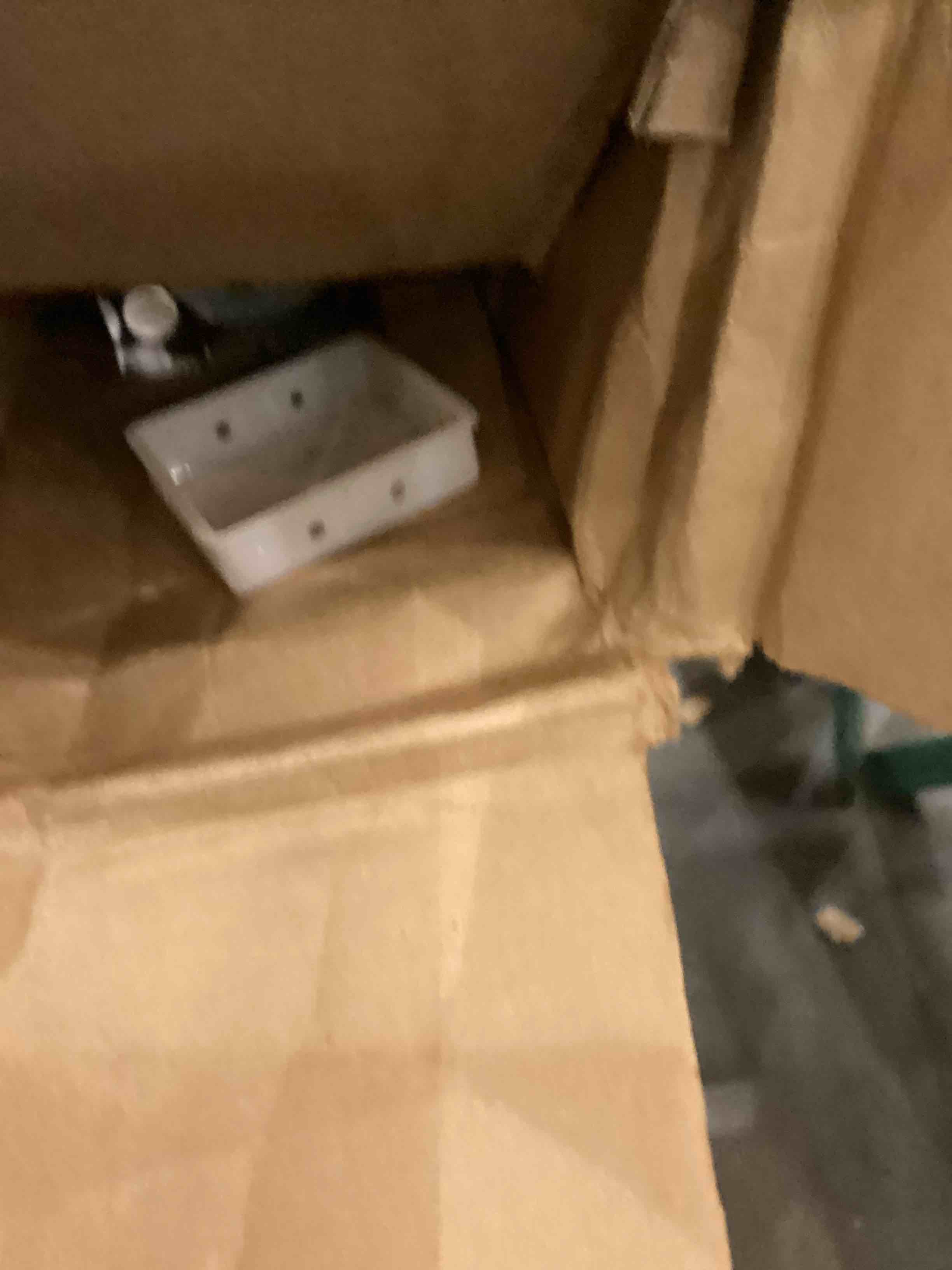 https://s3.amazonaws.com/lotting-images-prod/bidfta/PPE2547013_1752686162589.jpeg