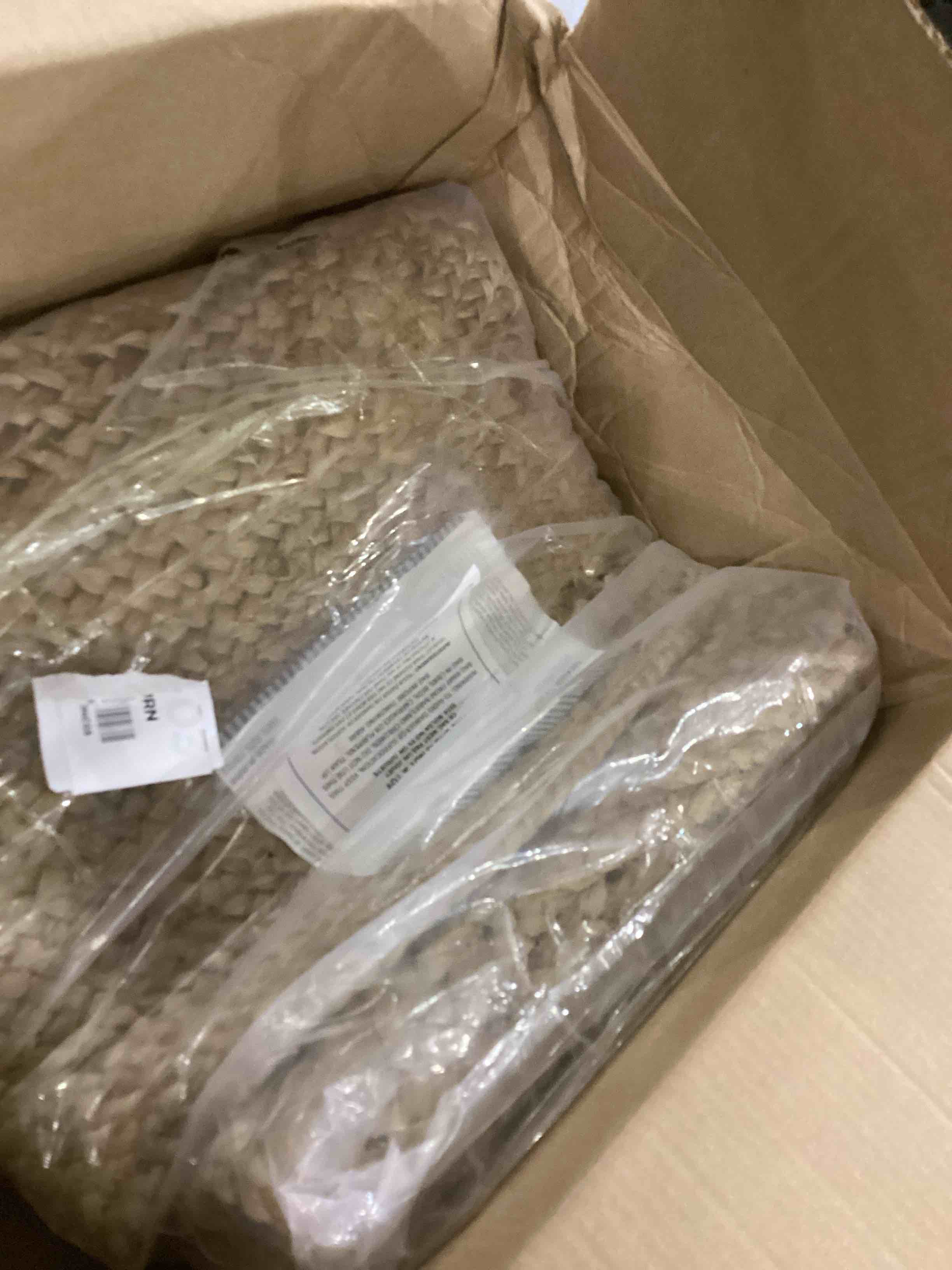 https://s3.amazonaws.com/lotting-images-prod/bidfta/PPE2547124_1752686608751.jpeg