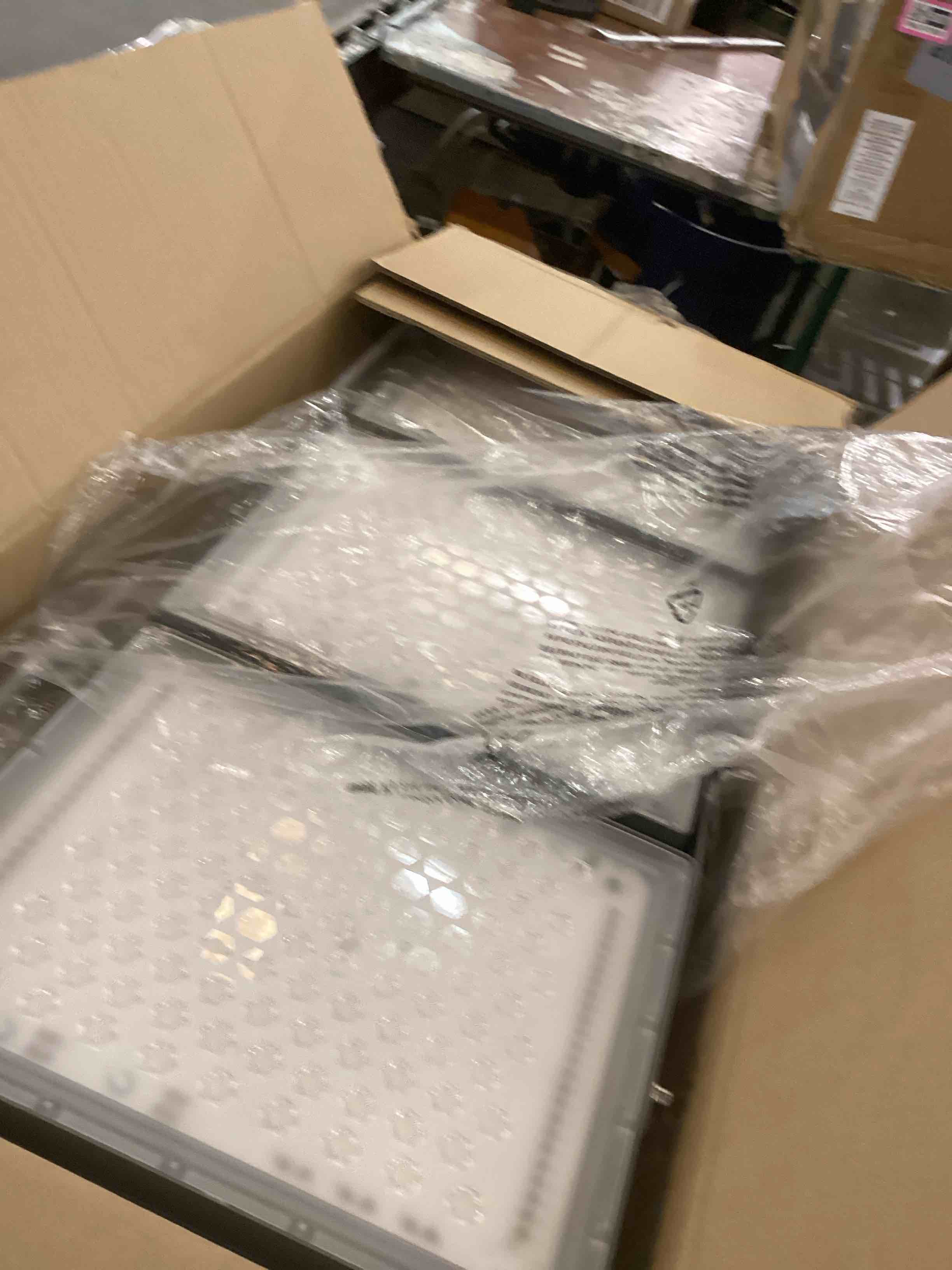 https://s3.amazonaws.com/lotting-images-prod/bidfta/PPE2547160_1752688399799.jpeg