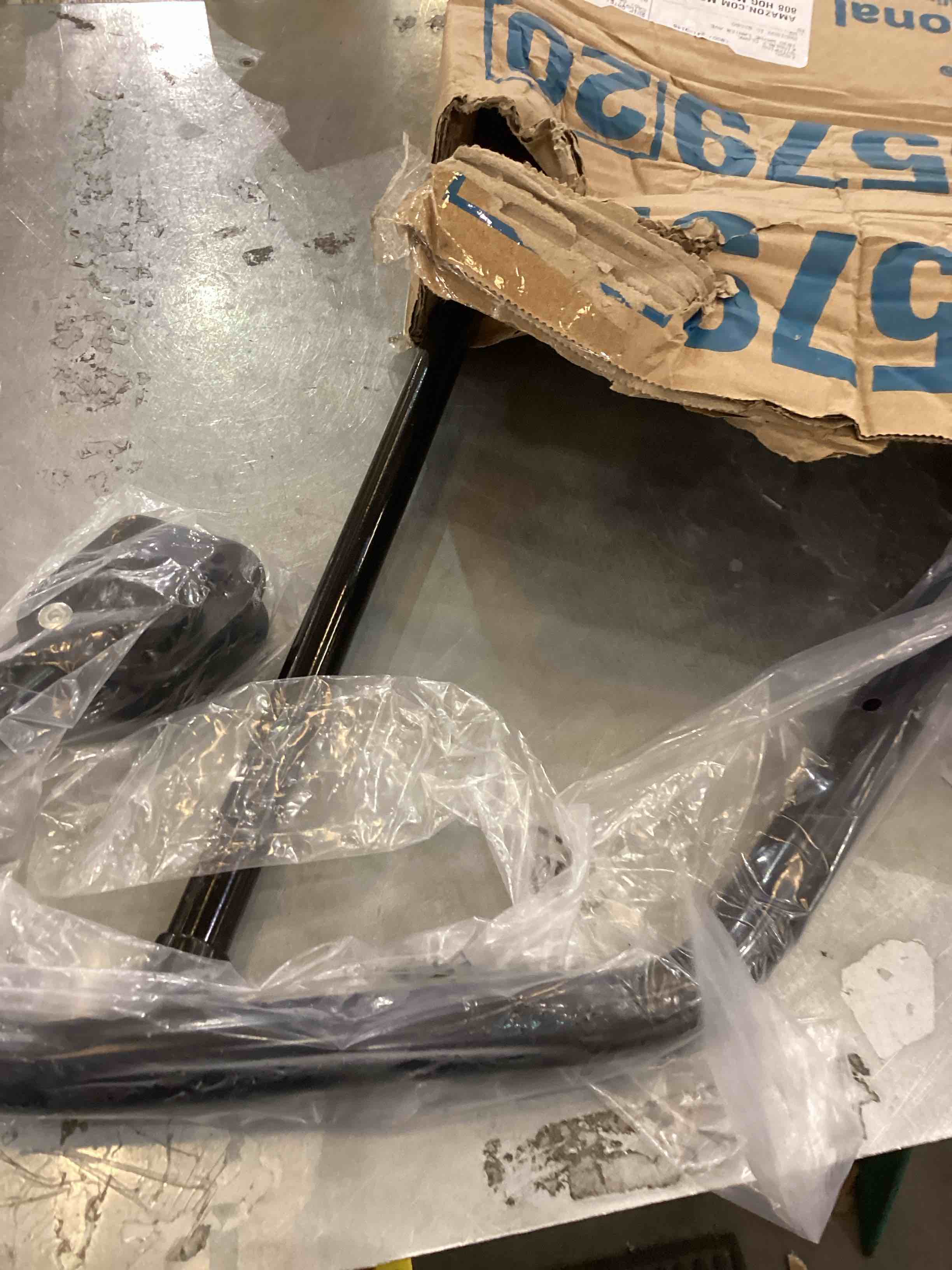https://s3.amazonaws.com/lotting-images-prod/bidfta/PPE2547162_1752688304118.jpeg