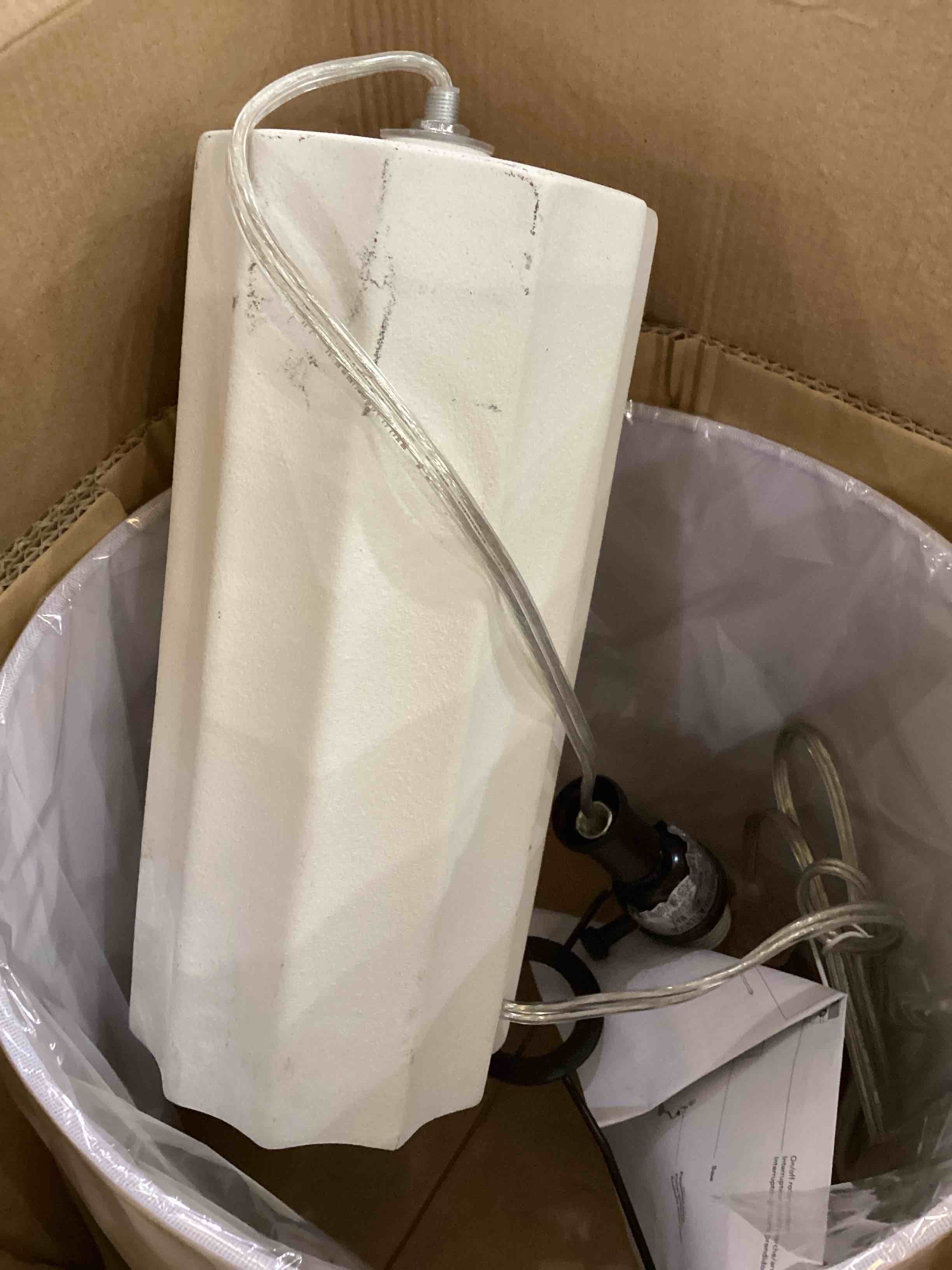 https://s3.amazonaws.com/lotting-images-prod/bidfta/PPE2547220_1752691106375.jpeg