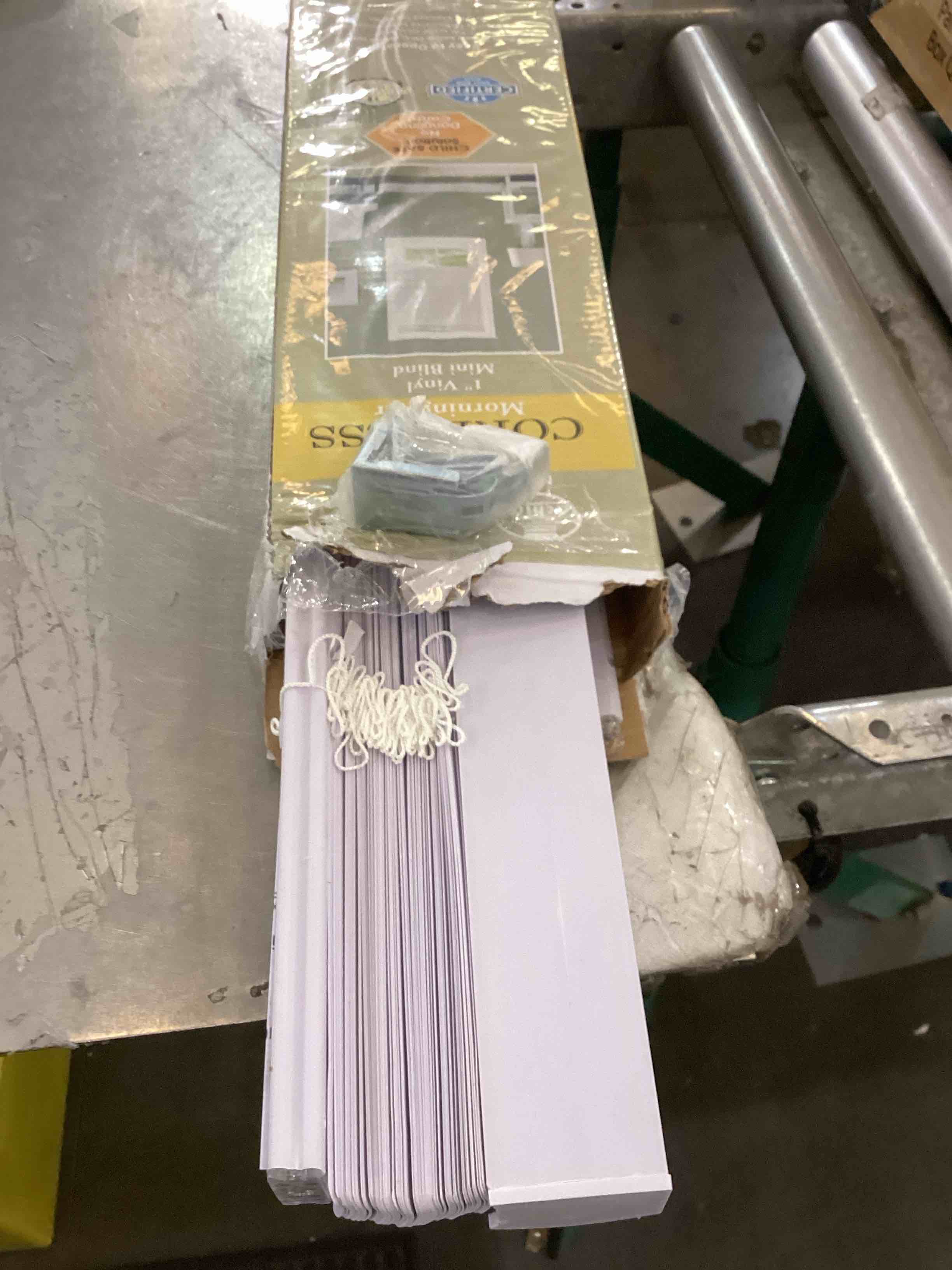 https://s3.amazonaws.com/lotting-images-prod/bidfta/PPE2547255_1752693012493.jpeg