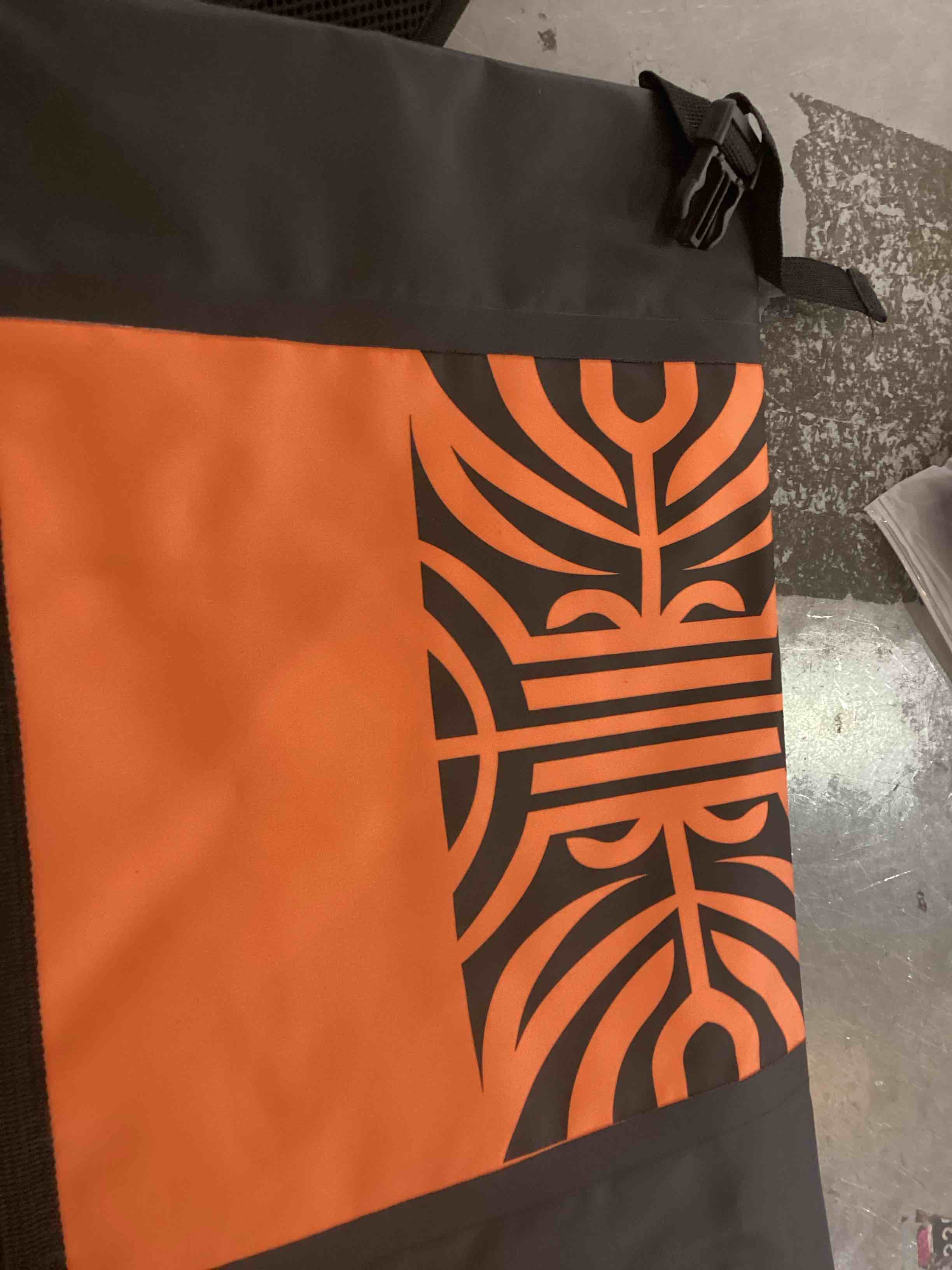 https://s3.amazonaws.com/lotting-images-prod/bidfta/PPE2547277_1752693095501.jpeg