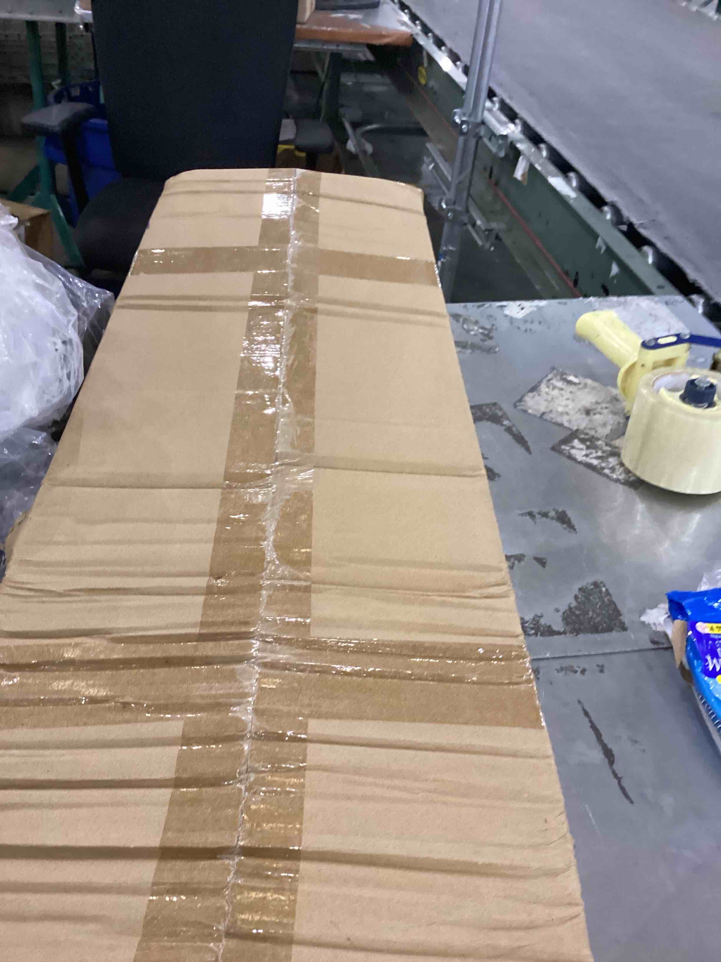 https://s3.amazonaws.com/lotting-images-prod/bidfta/PPE2547343_1752759193314.jpeg