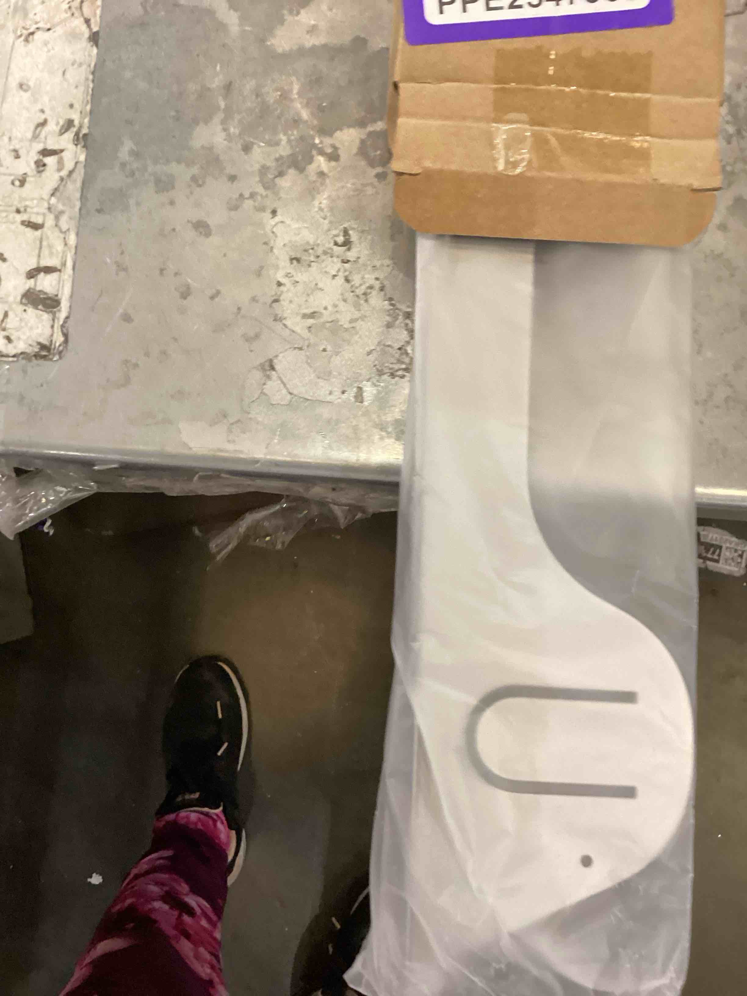 https://s3.amazonaws.com/lotting-images-prod/bidfta/PPE2547908_1753292138781.jpeg