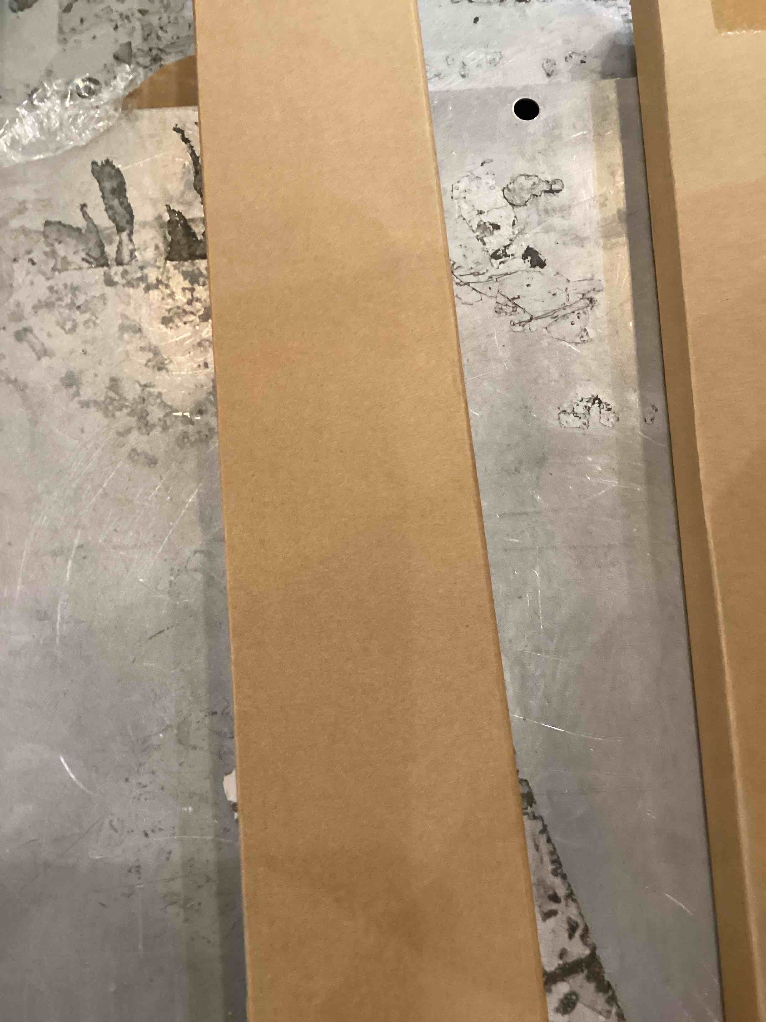 https://s3.amazonaws.com/lotting-images-prod/bidfta/PPE2547908_1753292141128.jpeg