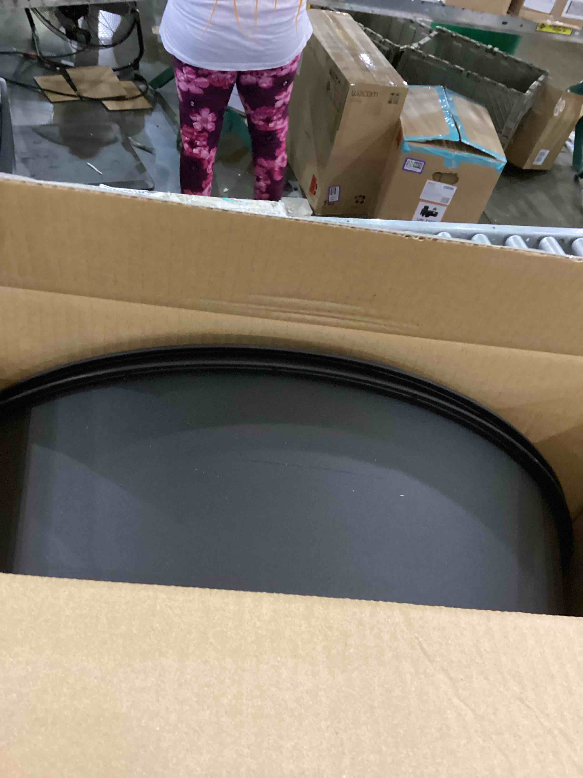 https://s3.amazonaws.com/lotting-images-prod/bidfta/PPE2548073_1753278349207.jpeg