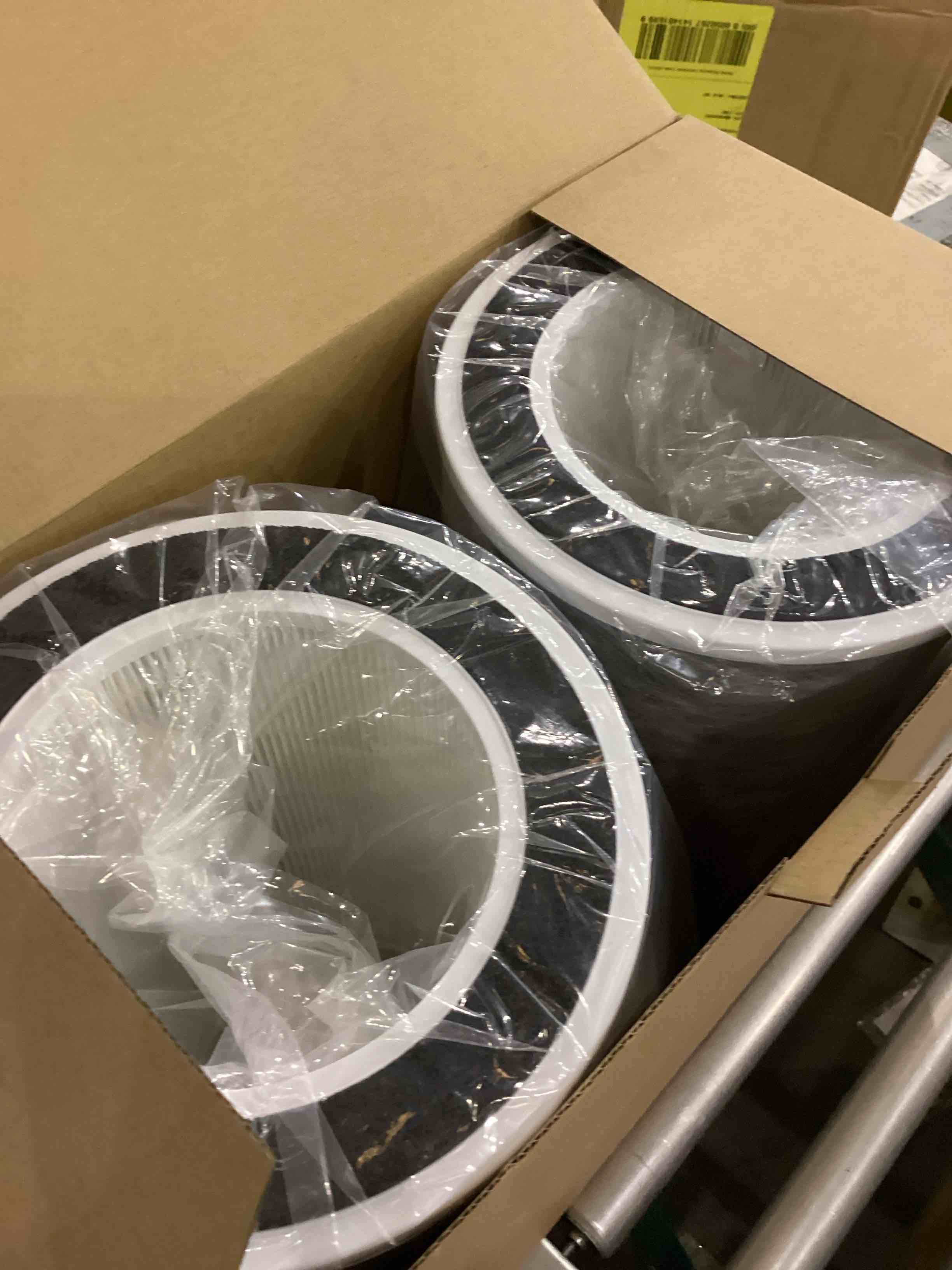 https://s3.amazonaws.com/lotting-images-prod/bidfta/PPE2548478_1753275491266.jpeg