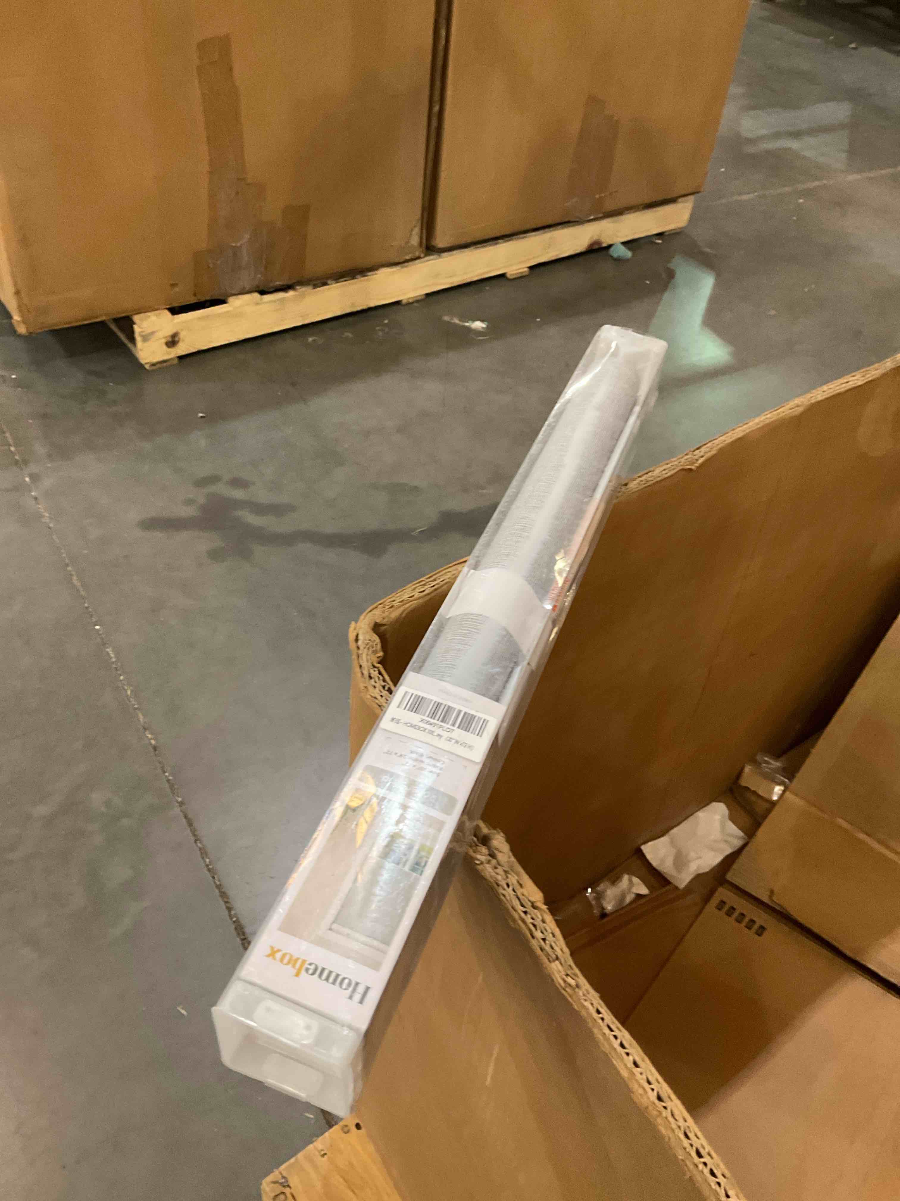https://s3.amazonaws.com/lotting-images-prod/bidfta/PPE2549204_1755627294364.jpeg