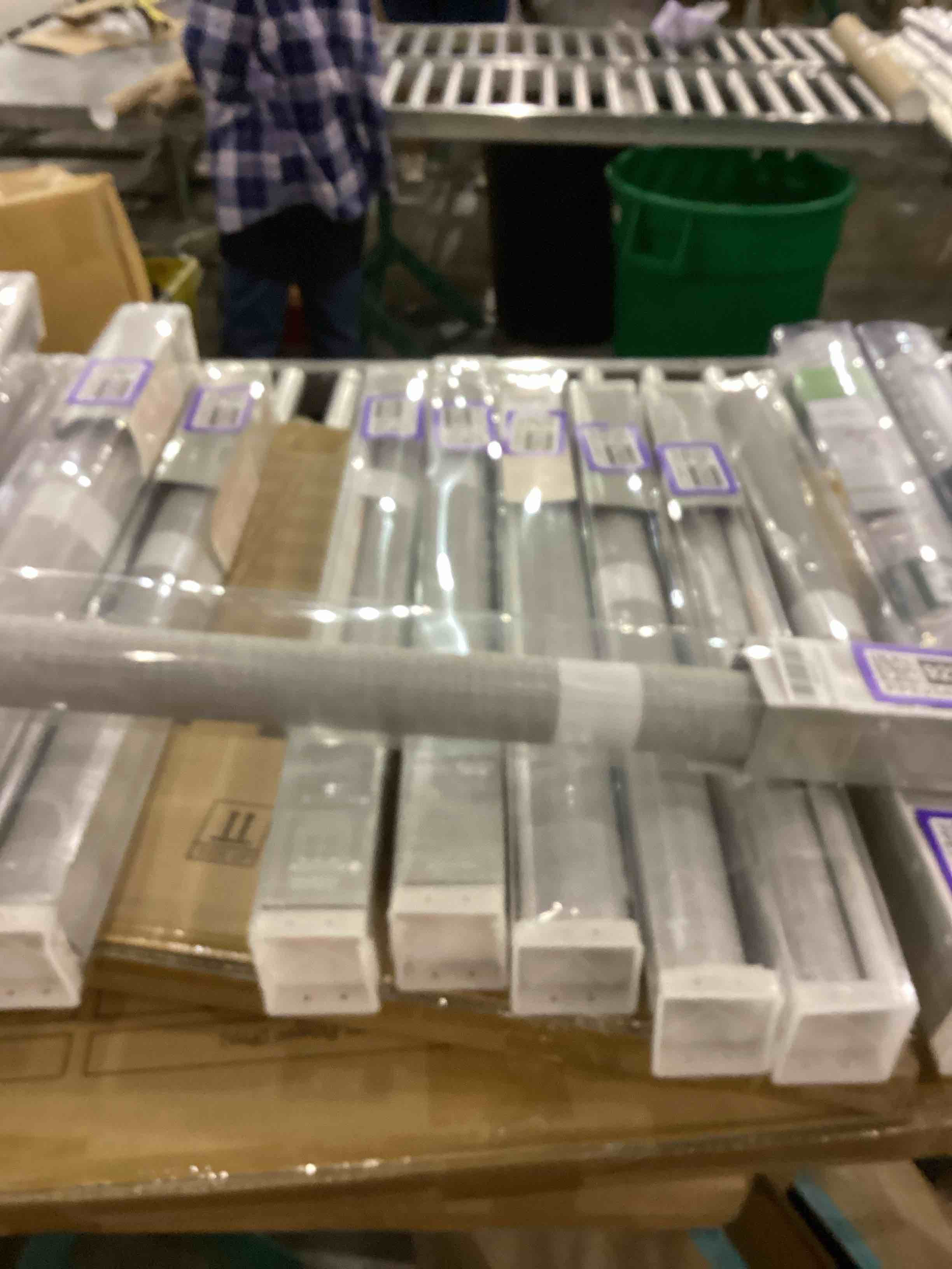 https://s3.amazonaws.com/lotting-images-prod/bidfta/PPE2549228_1753440096566.jpeg