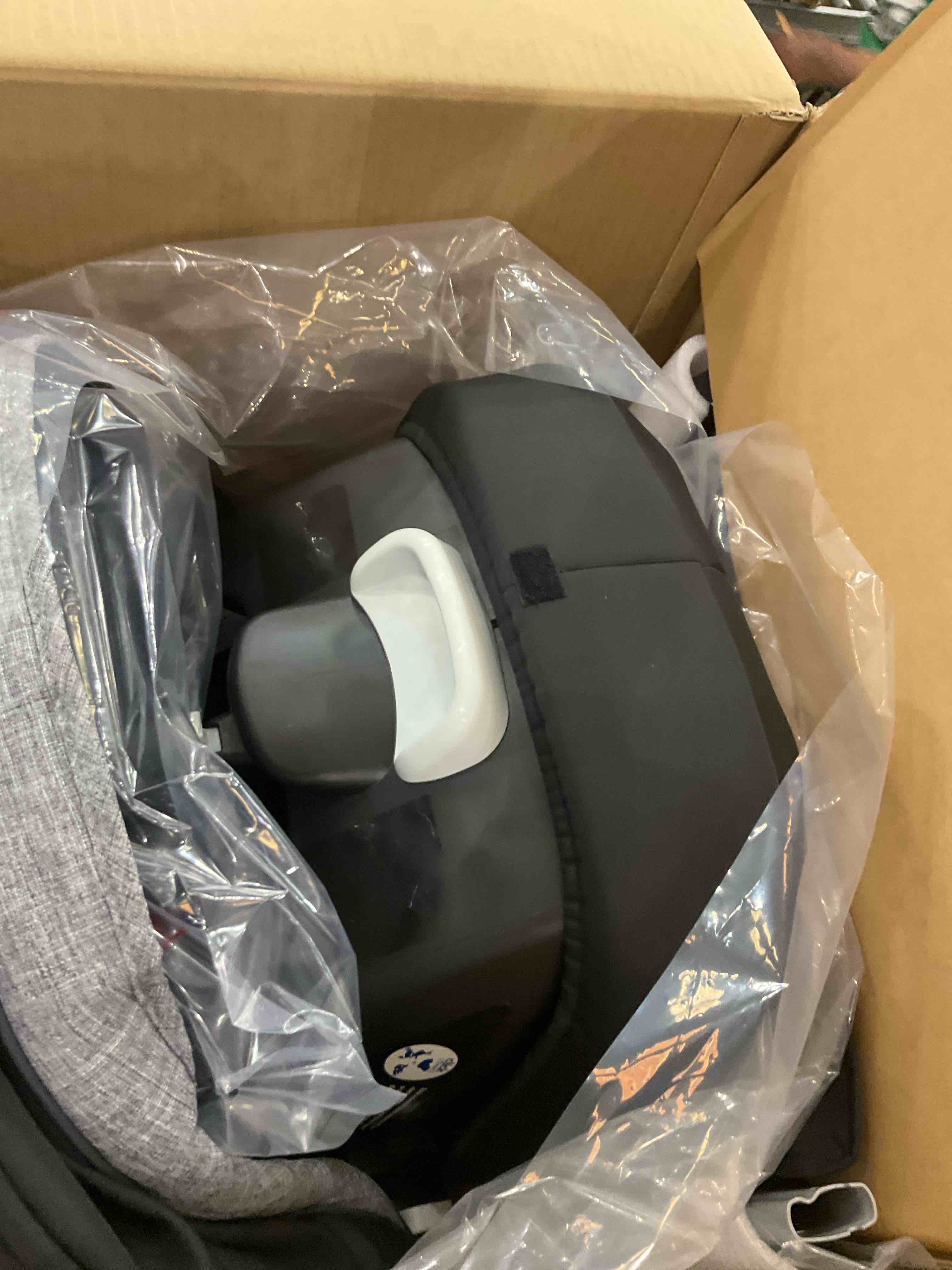 https://s3.amazonaws.com/lotting-images-prod/bidfta/PPE2550735_1754580251841.jpeg