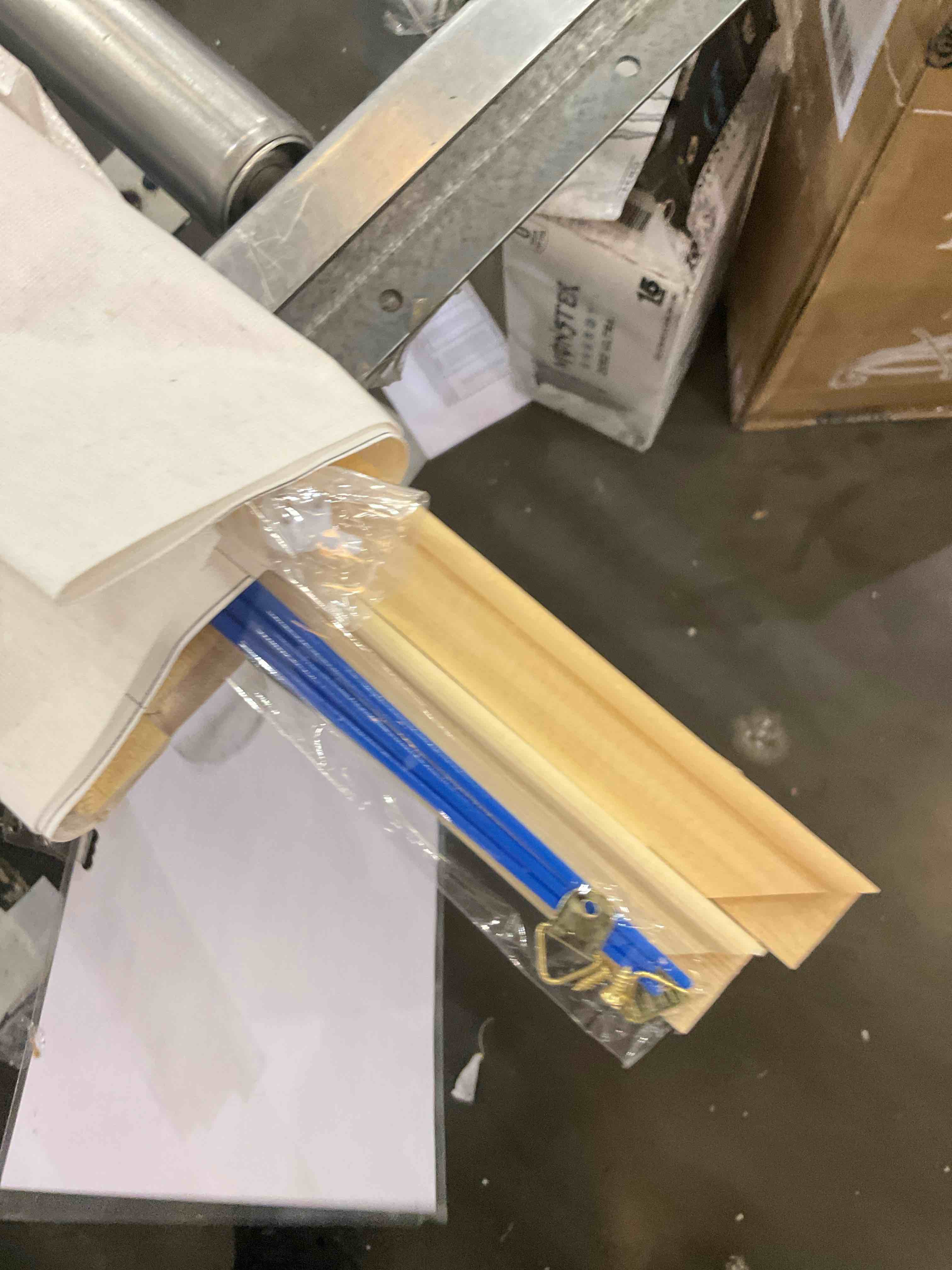 https://s3.amazonaws.com/lotting-images-prod/bidfta/PPE2550808_1754579404022.jpeg