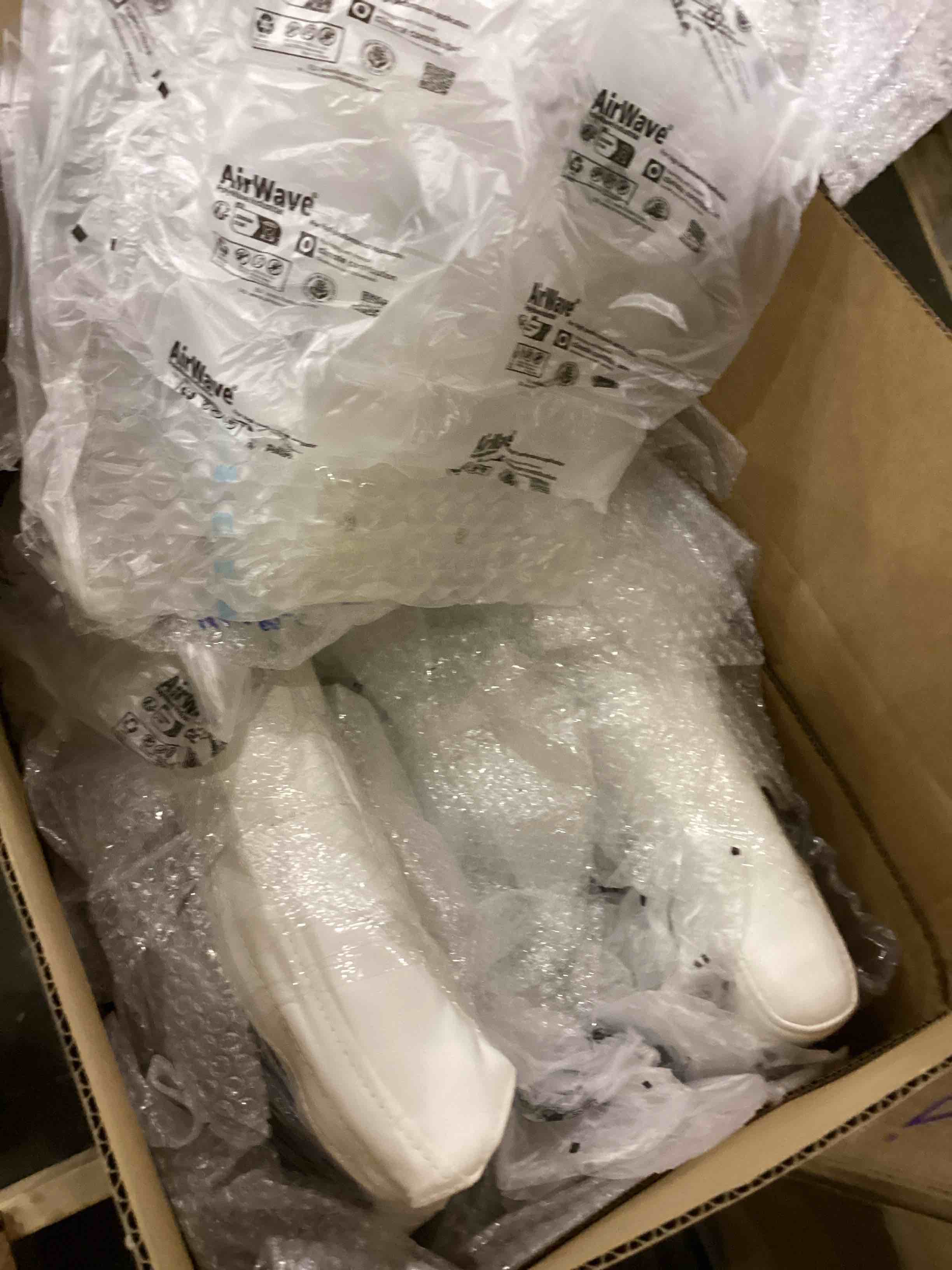 https://s3.amazonaws.com/lotting-images-prod/bidfta/PPE2551013_1752665596808.jpeg
