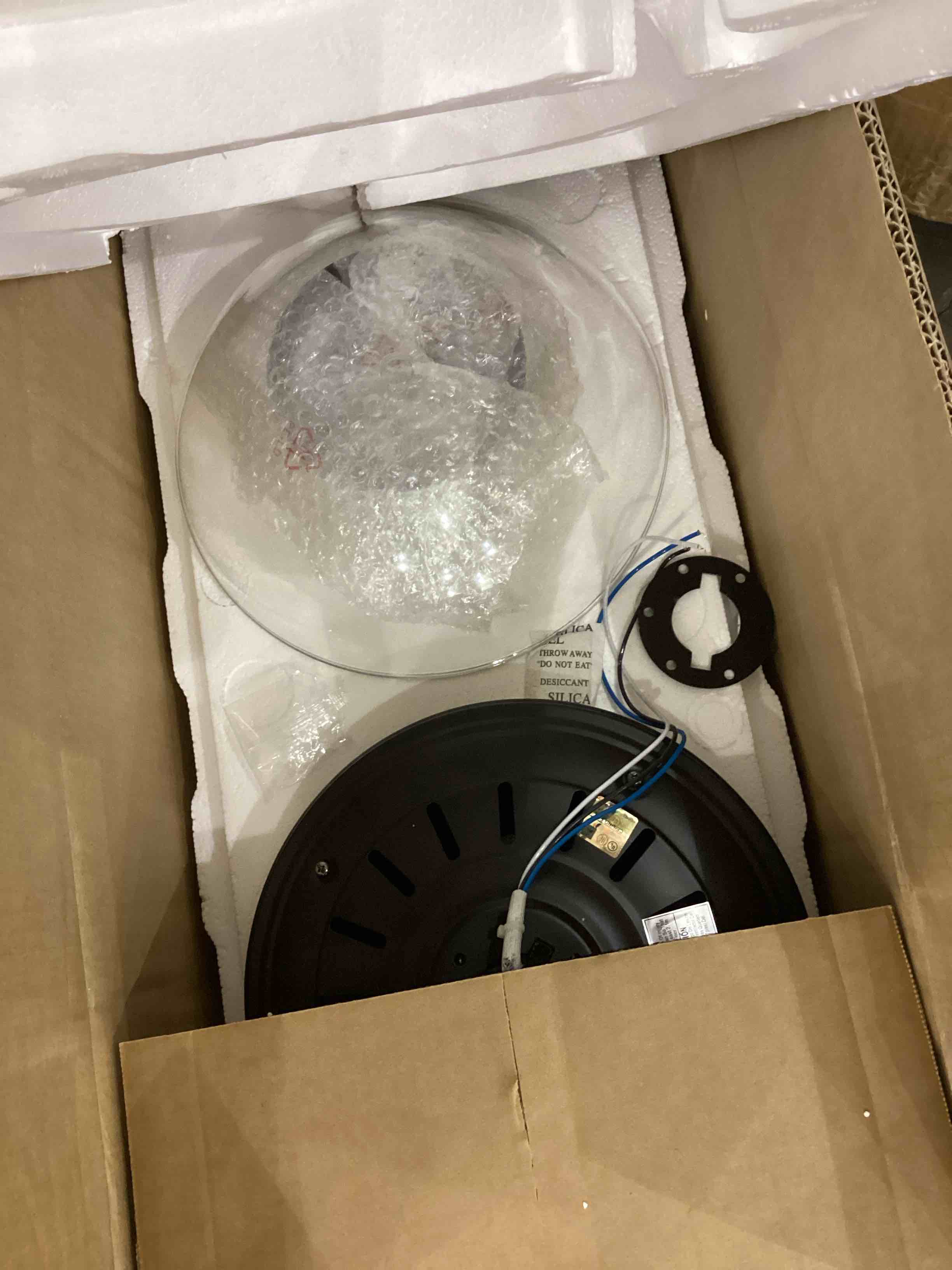 https://s3.amazonaws.com/lotting-images-prod/bidfta/PPE2551030_1752666796811.jpeg
