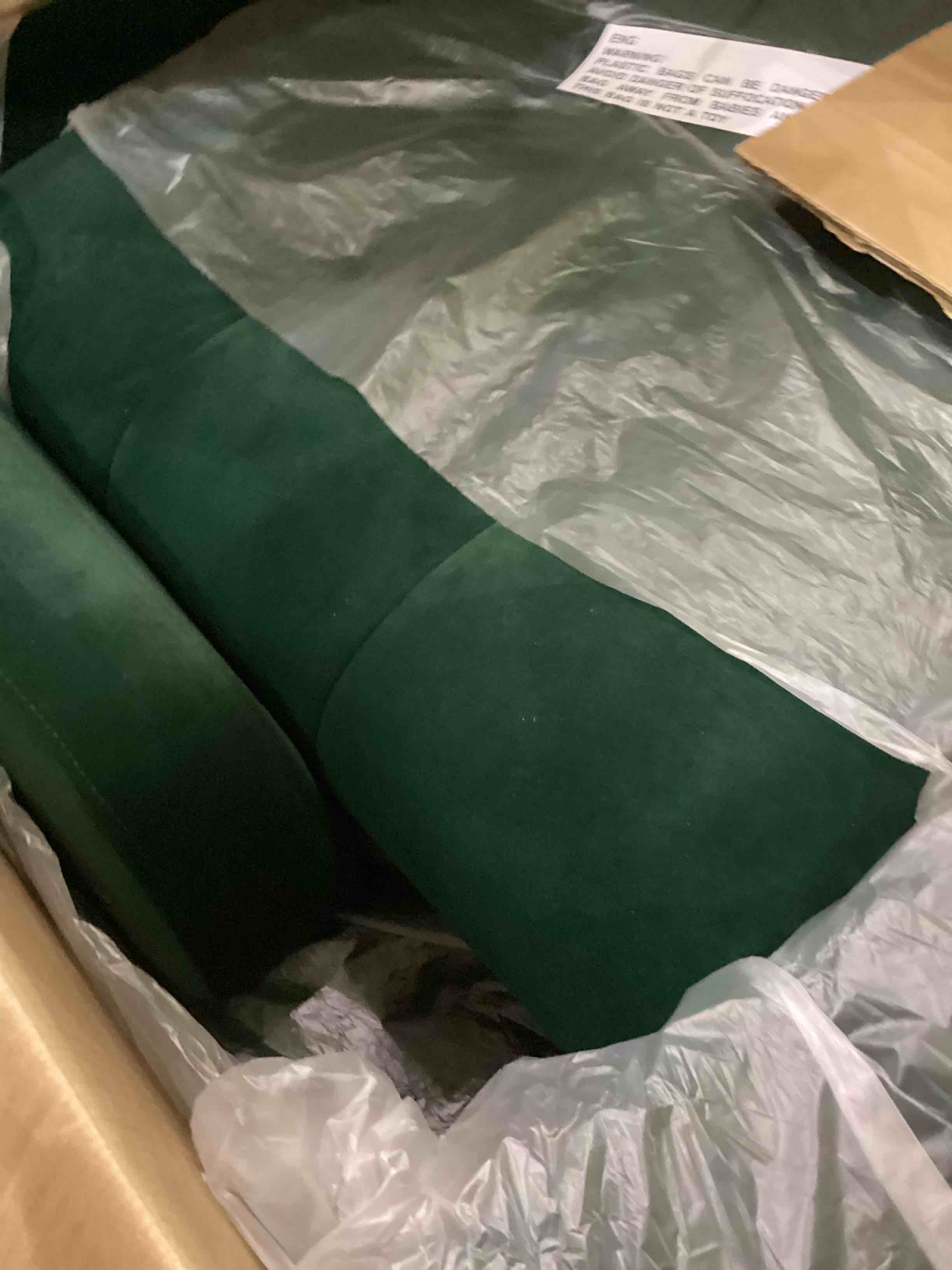 https://s3.amazonaws.com/lotting-images-prod/bidfta/PPE2551033_1752667003765.jpeg