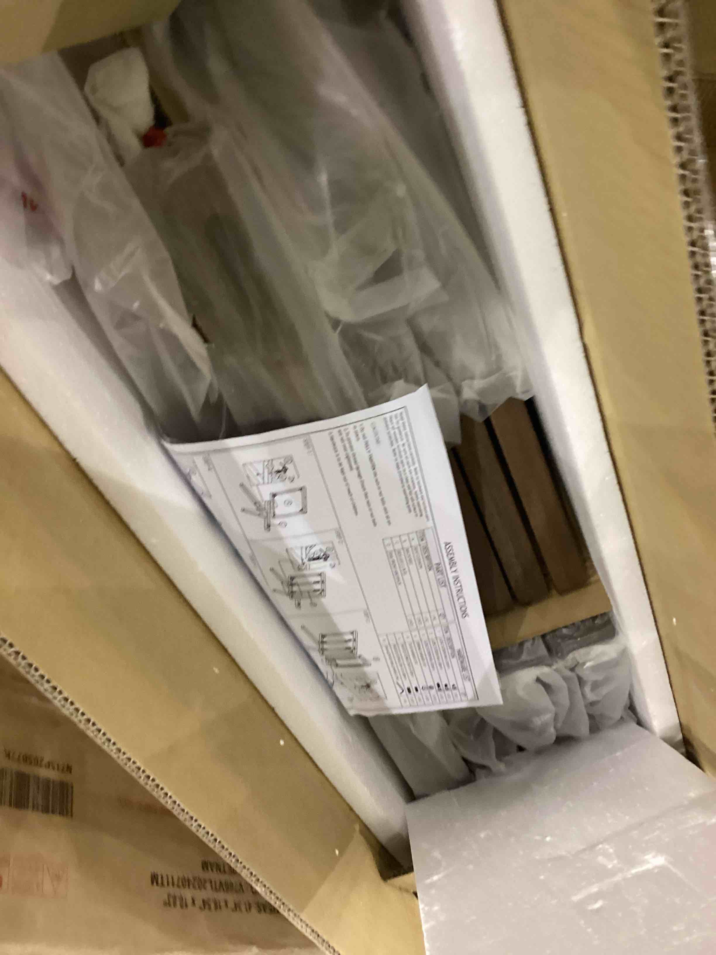 https://s3.amazonaws.com/lotting-images-prod/bidfta/PPE2551226_1752750794525.jpeg