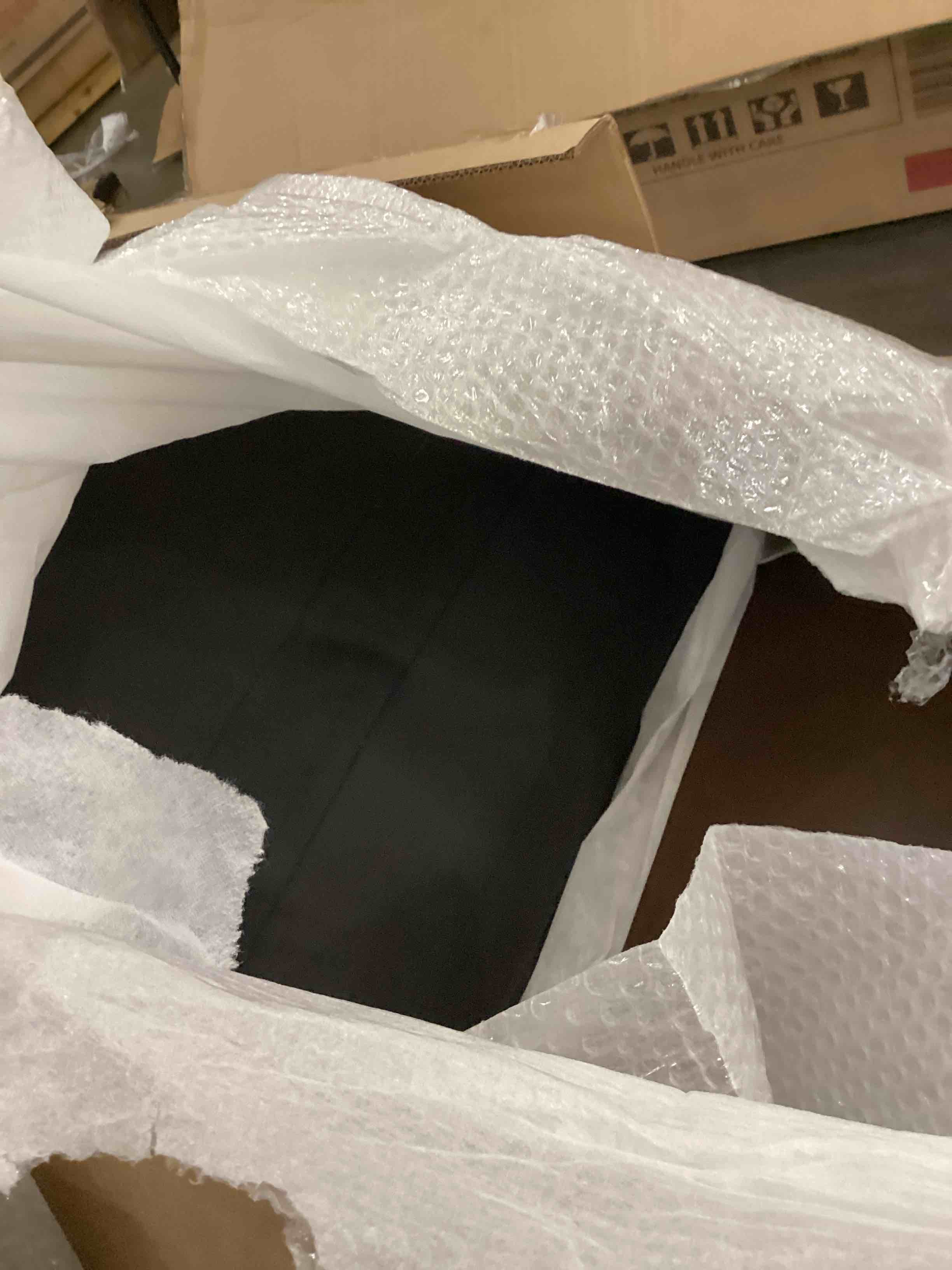 https://s3.amazonaws.com/lotting-images-prod/bidfta/PPE2551300_1752845427169.jpeg