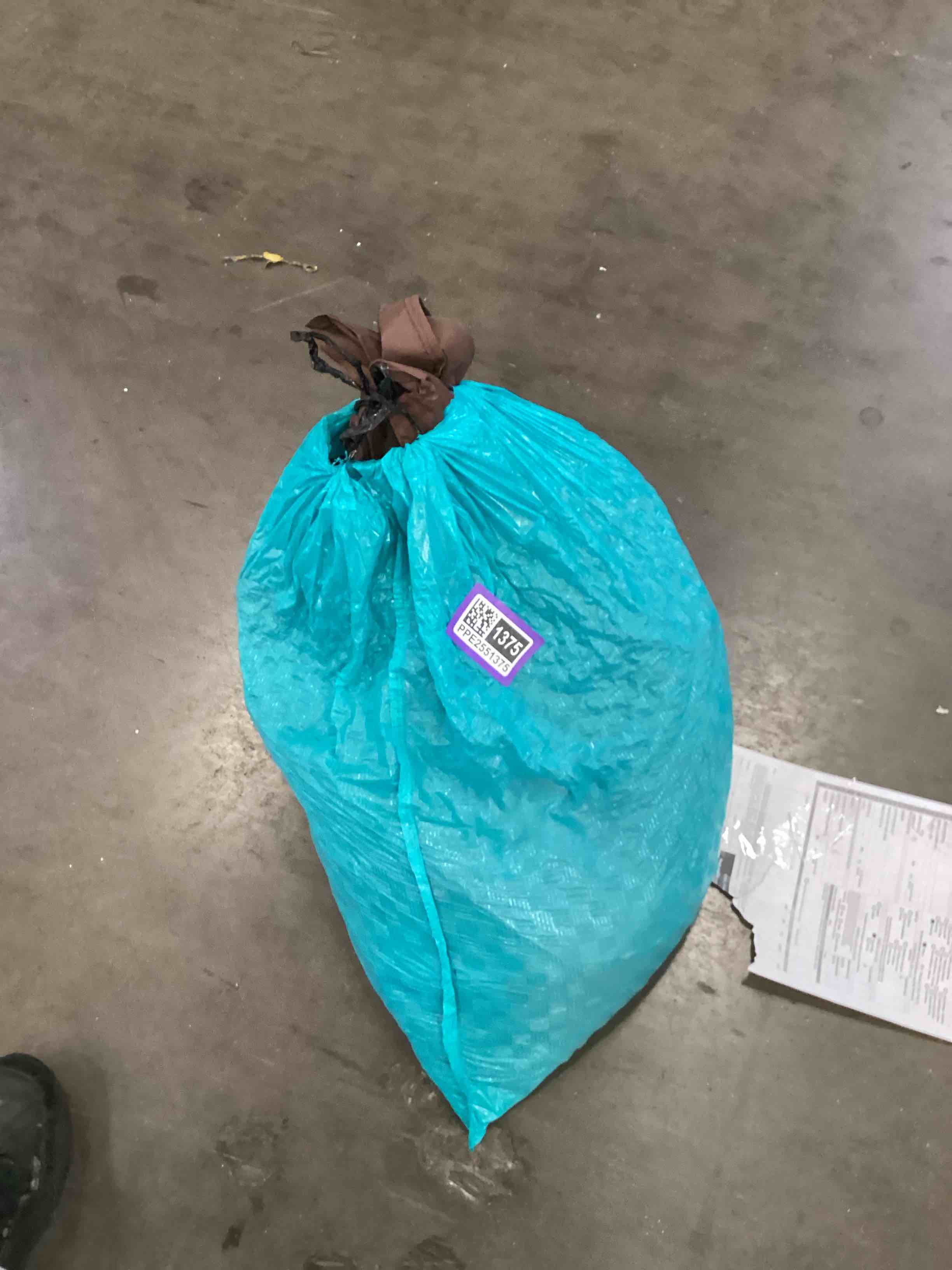https://s3.amazonaws.com/lotting-images-prod/bidfta/PPE2551376_1752859627864.jpeg