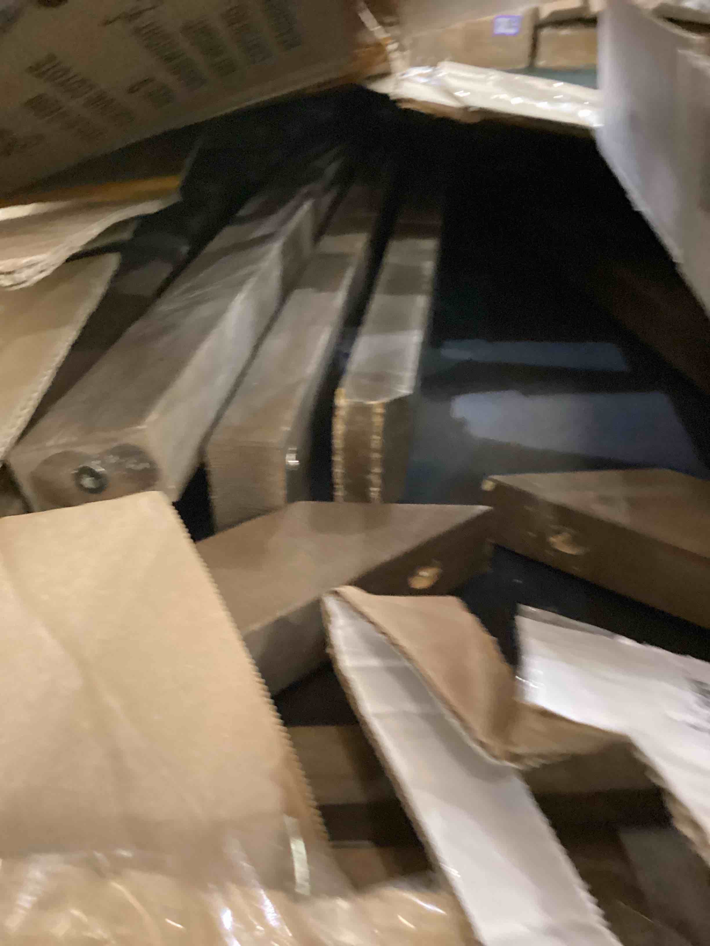 https://s3.amazonaws.com/lotting-images-prod/bidfta/PPE2551431_1752763074493.jpeg