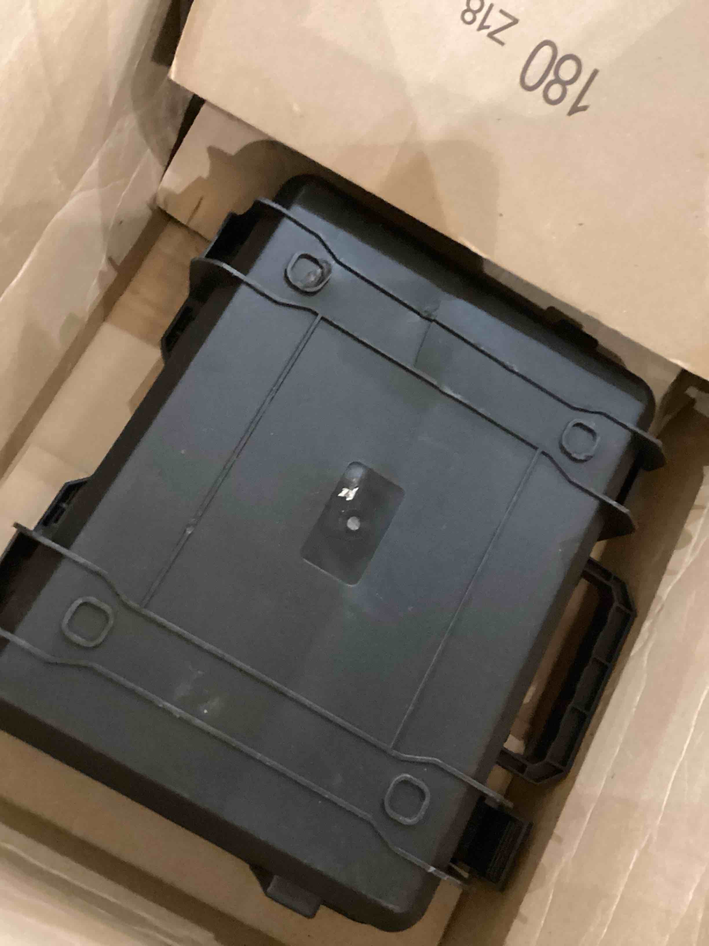 https://s3.amazonaws.com/lotting-images-prod/bidfta/PPE2551453_1752759611922.jpeg