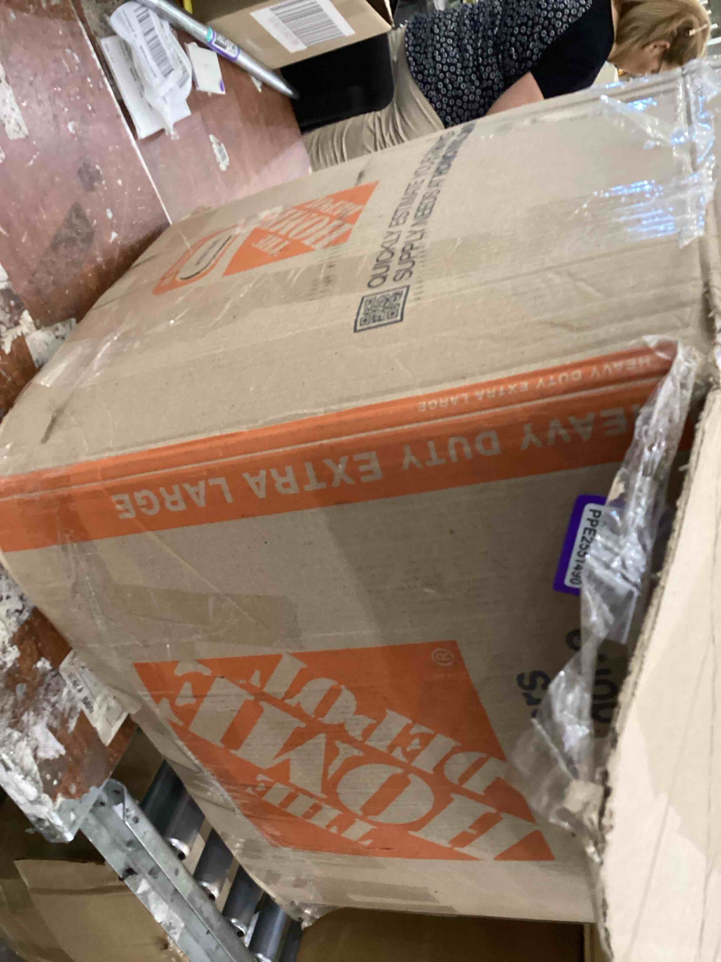https://s3.amazonaws.com/lotting-images-prod/bidfta/PPE2551490_1752771925332.jpeg