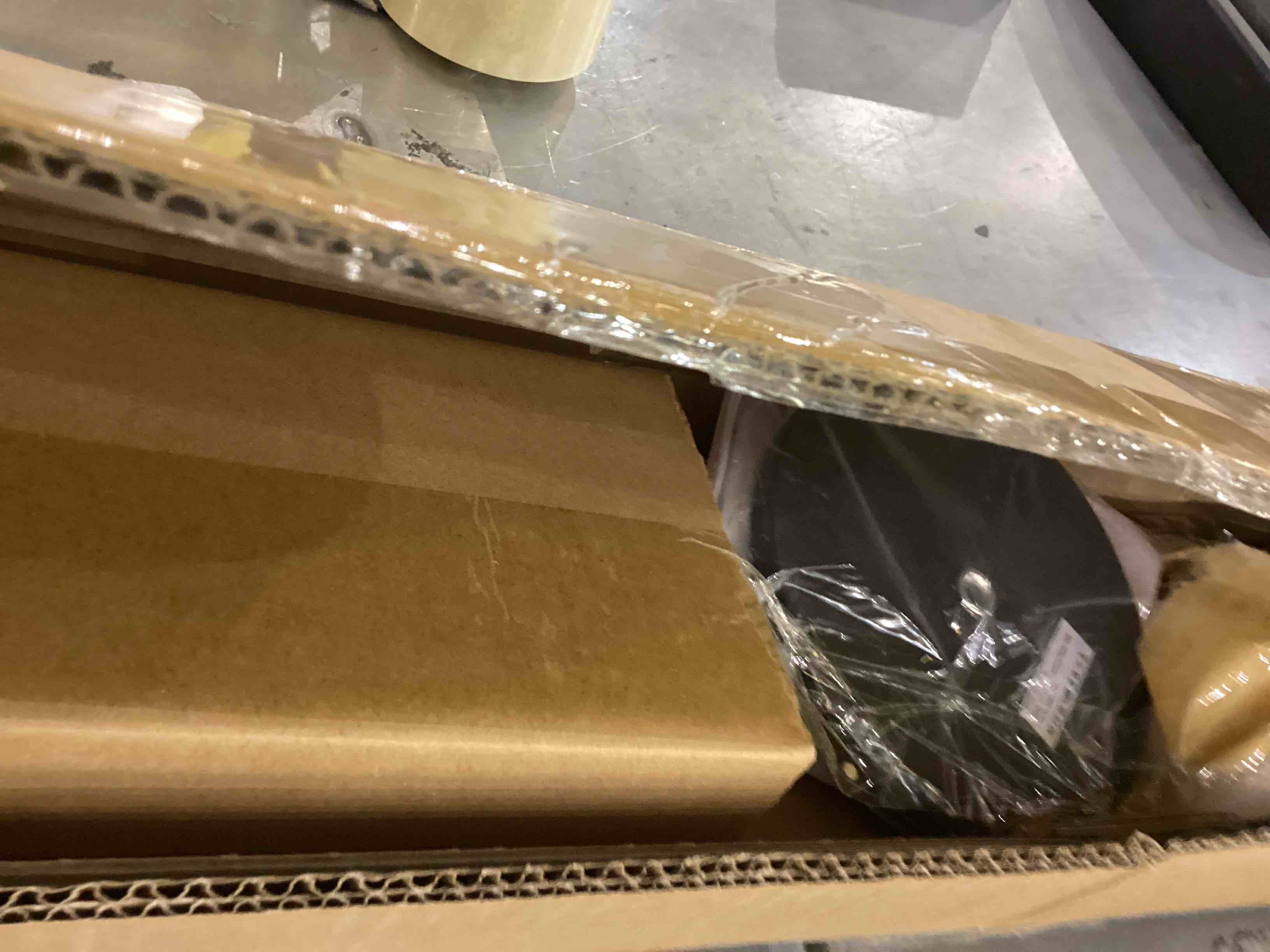 https://s3.amazonaws.com/lotting-images-prod/bidfta/PPE2551507_1752772377212.jpeg
