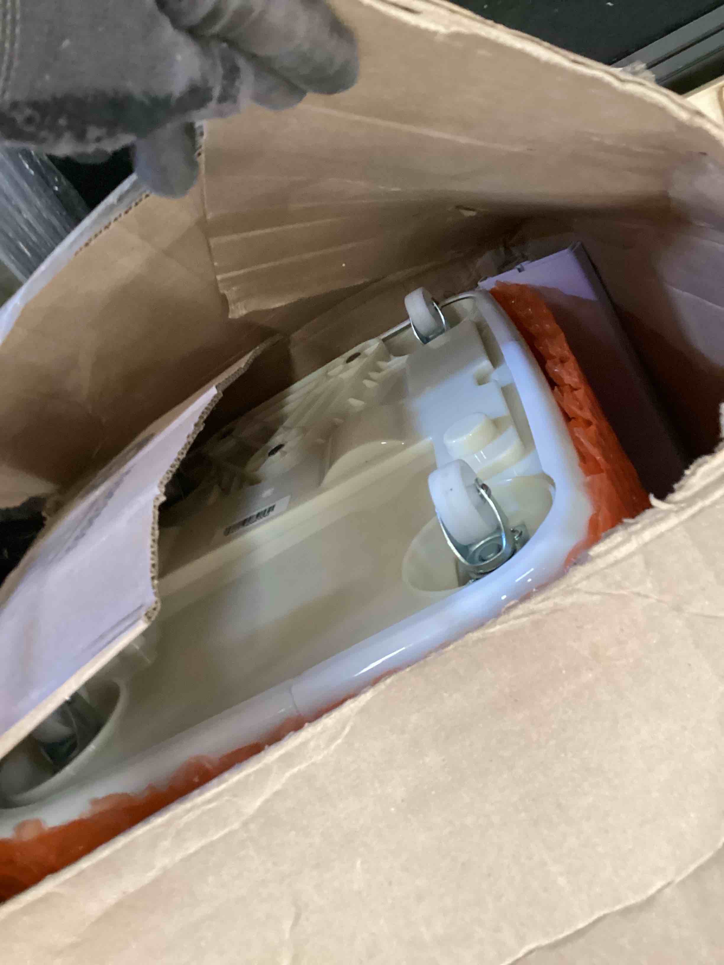 https://s3.amazonaws.com/lotting-images-prod/bidfta/PPE2551799_1752864543132.jpeg
