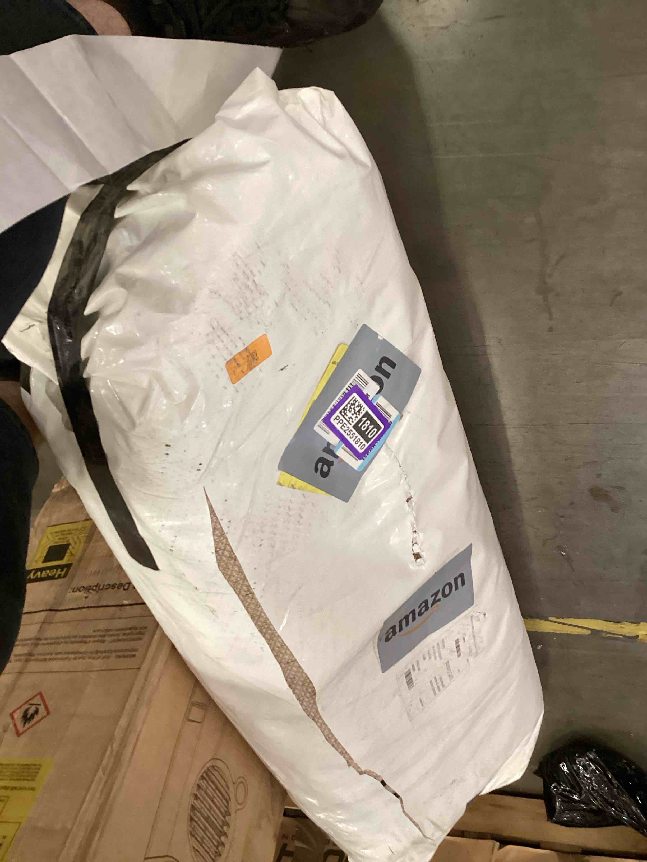 https://s3.amazonaws.com/lotting-images-prod/bidfta/PPE2551810_1752865155029.jpeg