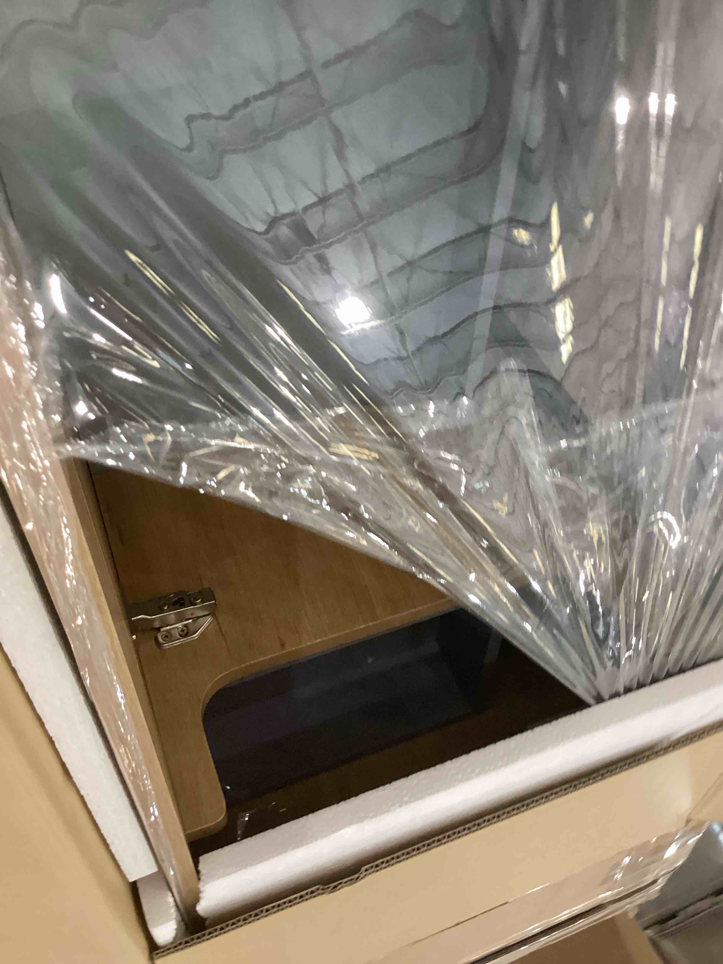 https://s3.amazonaws.com/lotting-images-prod/bidfta/PPE2552202_1753191878782.jpeg