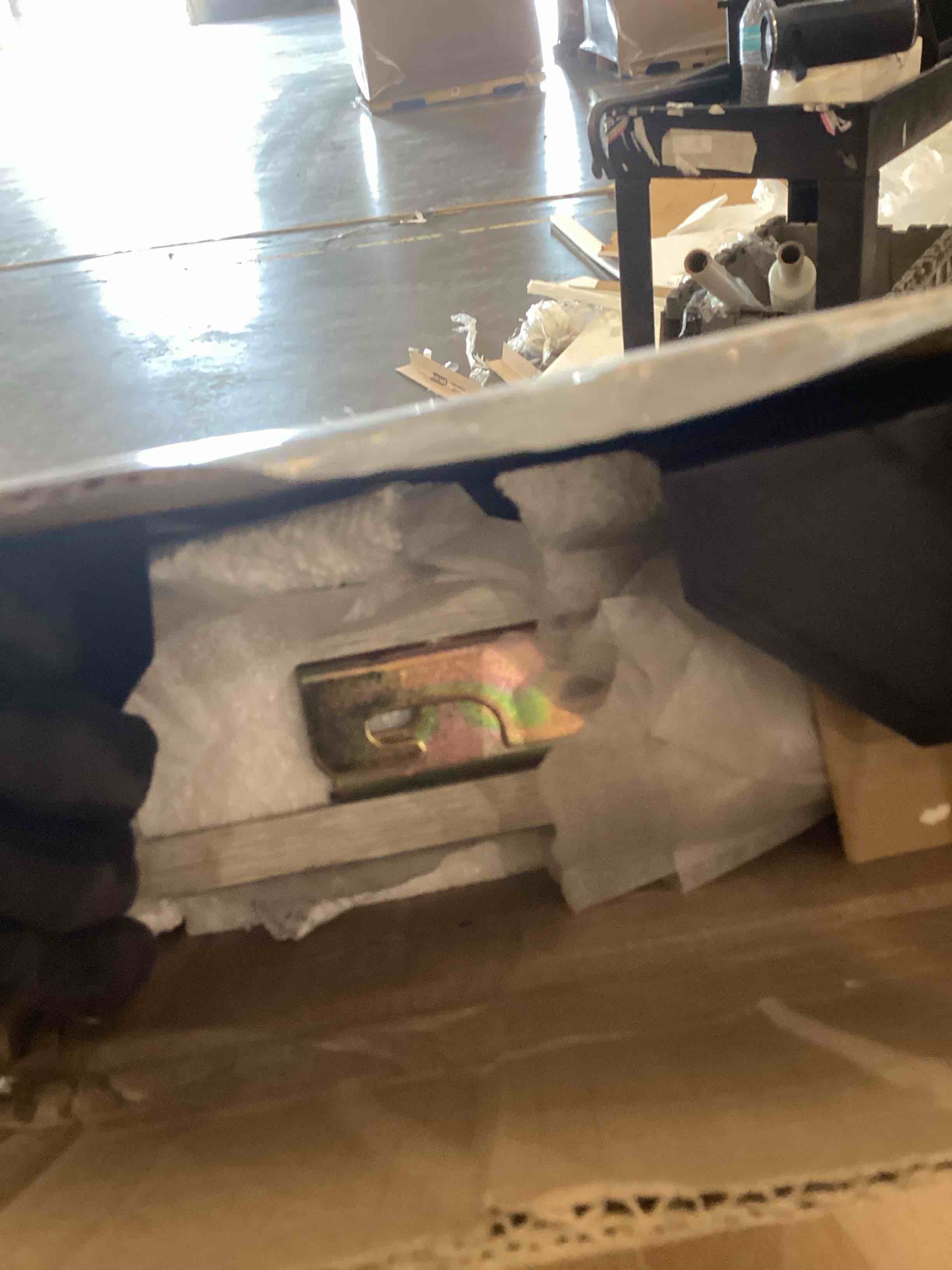 https://s3.amazonaws.com/lotting-images-prod/bidfta/PPE2552227_1753196382508.jpeg