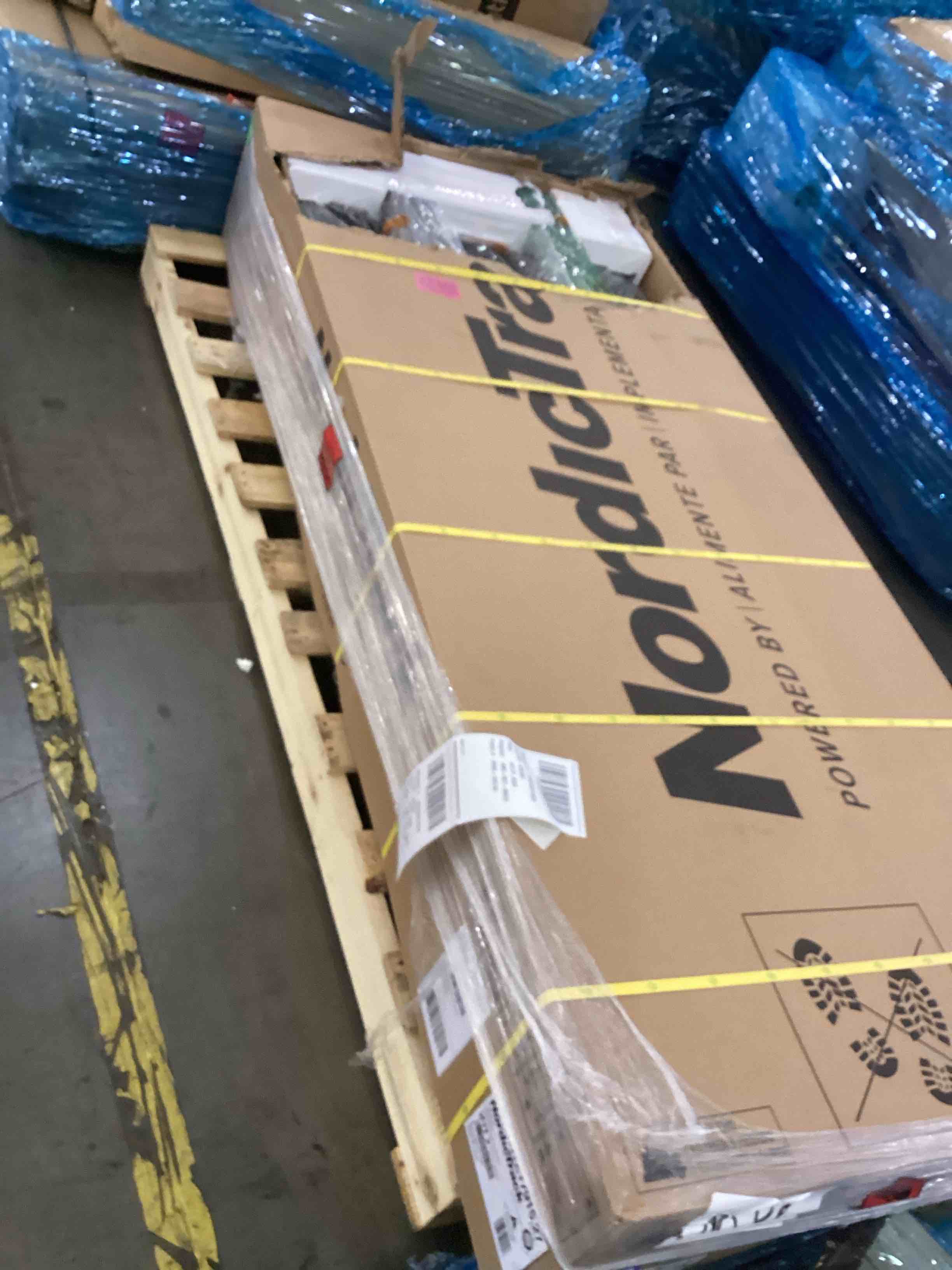https://s3.amazonaws.com/lotting-images-prod/bidfta/PPE2552430_1753205394952.jpeg