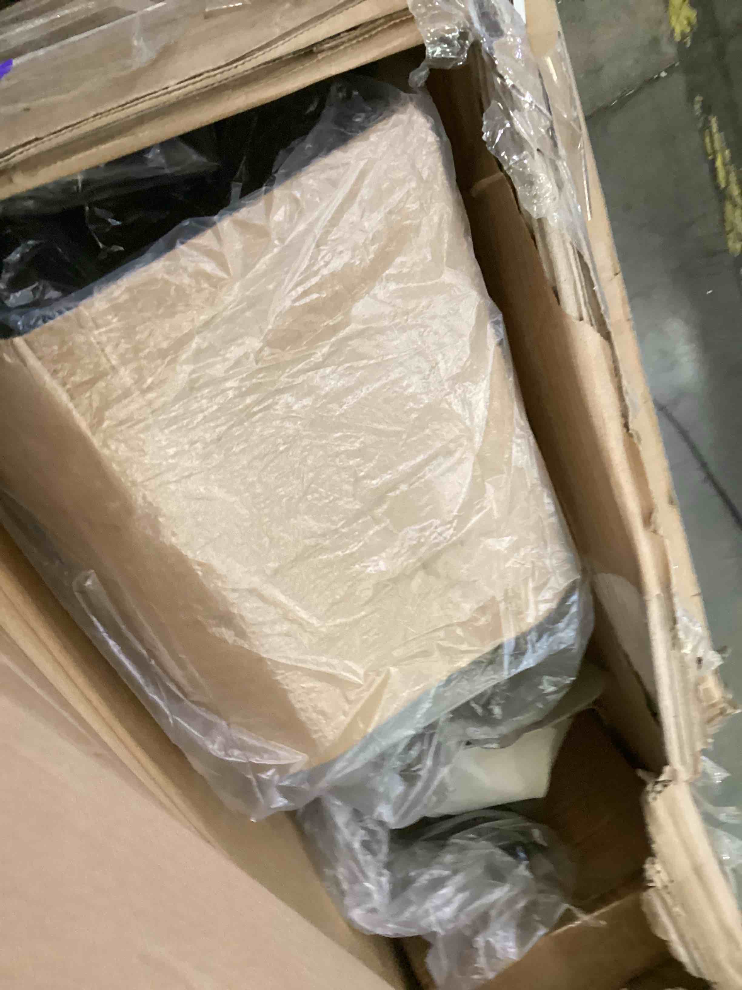 https://s3.amazonaws.com/lotting-images-prod/bidfta/PPE2552431_1753205747378.jpeg