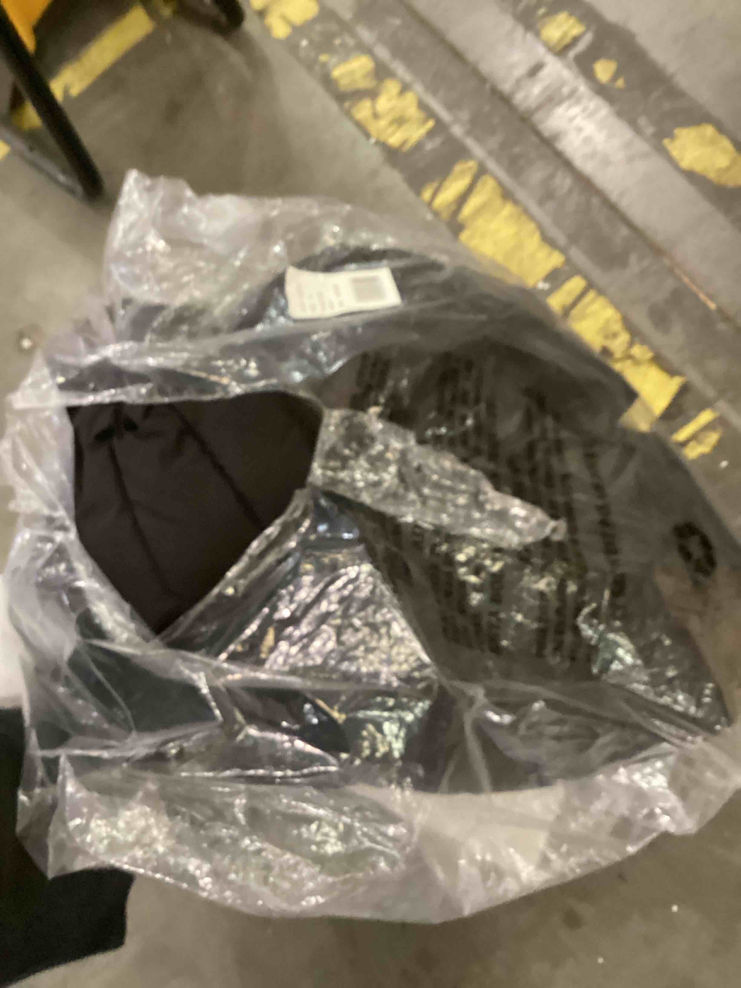 https://s3.amazonaws.com/lotting-images-prod/bidfta/PPE2552449_1753208657905.jpeg