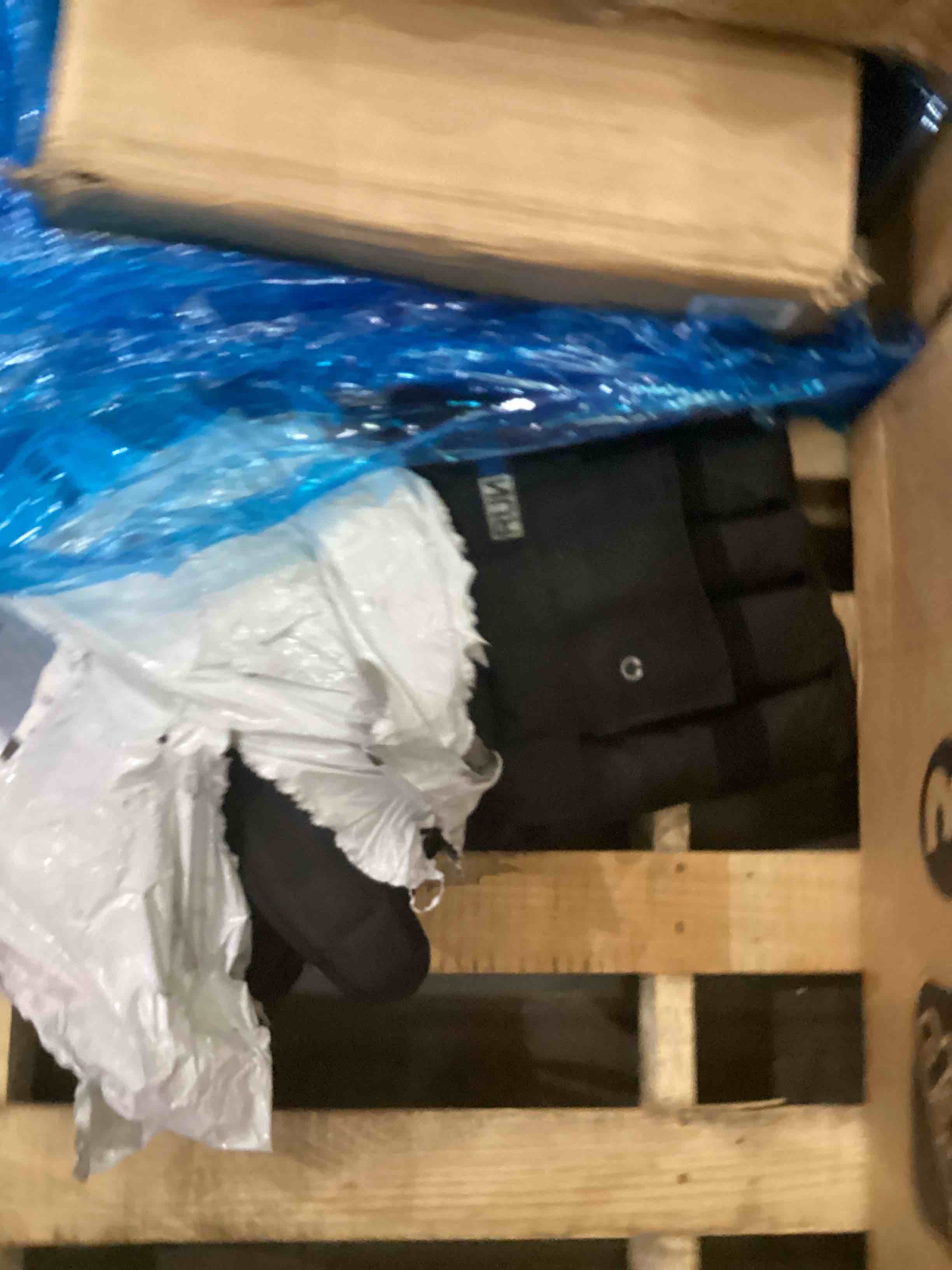 https://s3.amazonaws.com/lotting-images-prod/bidfta/PPE2552464_1753209422811.jpeg