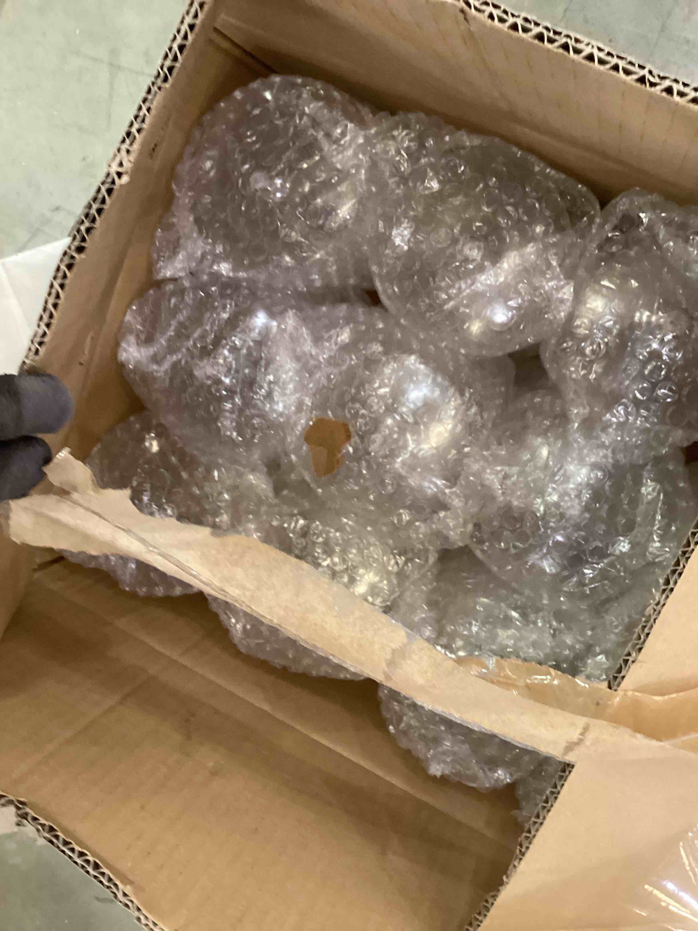 https://s3.amazonaws.com/lotting-images-prod/bidfta/PPE2552484_1753210375070.jpeg