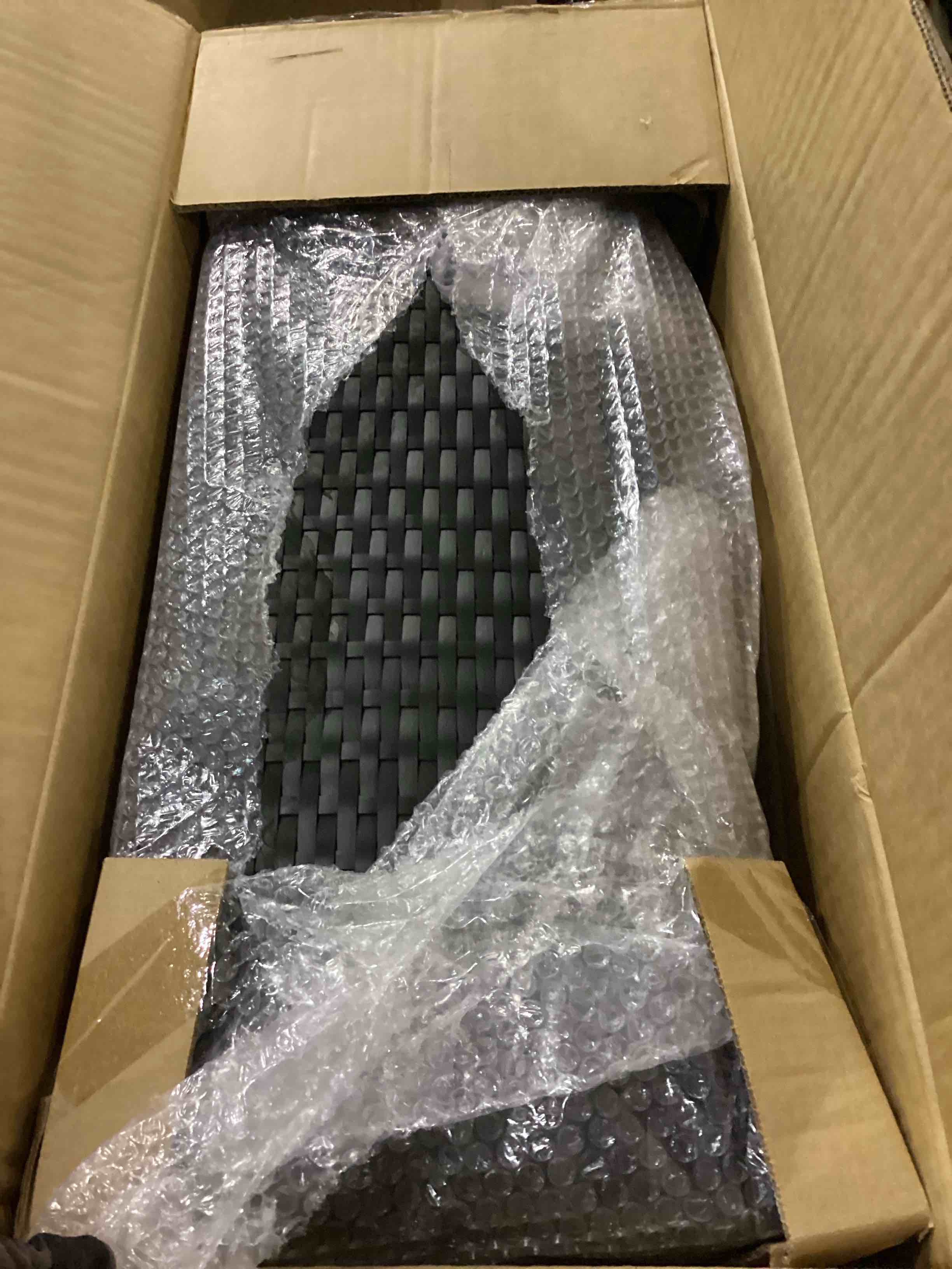 https://s3.amazonaws.com/lotting-images-prod/bidfta/PPE2553083_1753439304310.jpeg