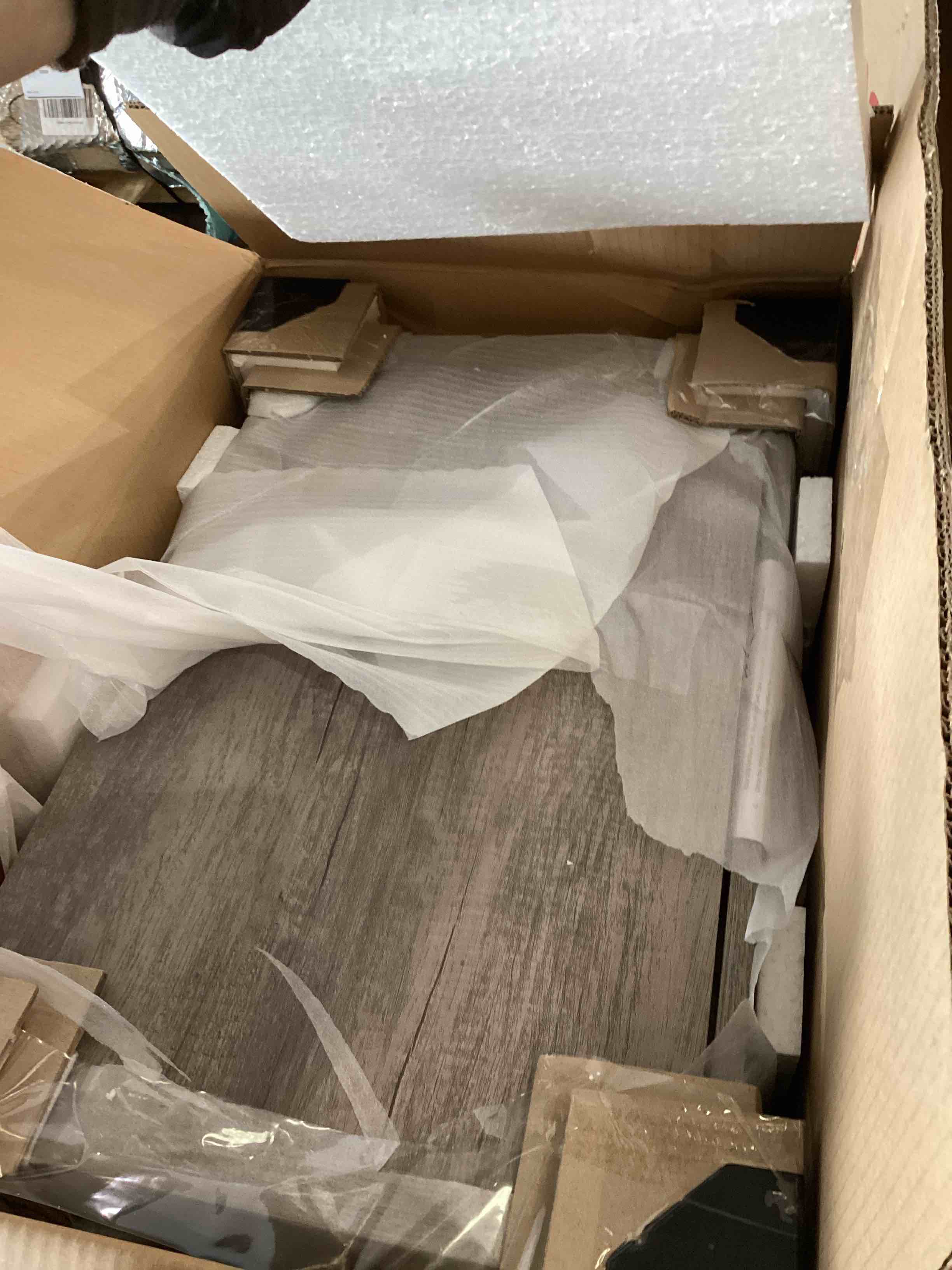 https://s3.amazonaws.com/lotting-images-prod/bidfta/PPE2553136_1753449103066.jpeg